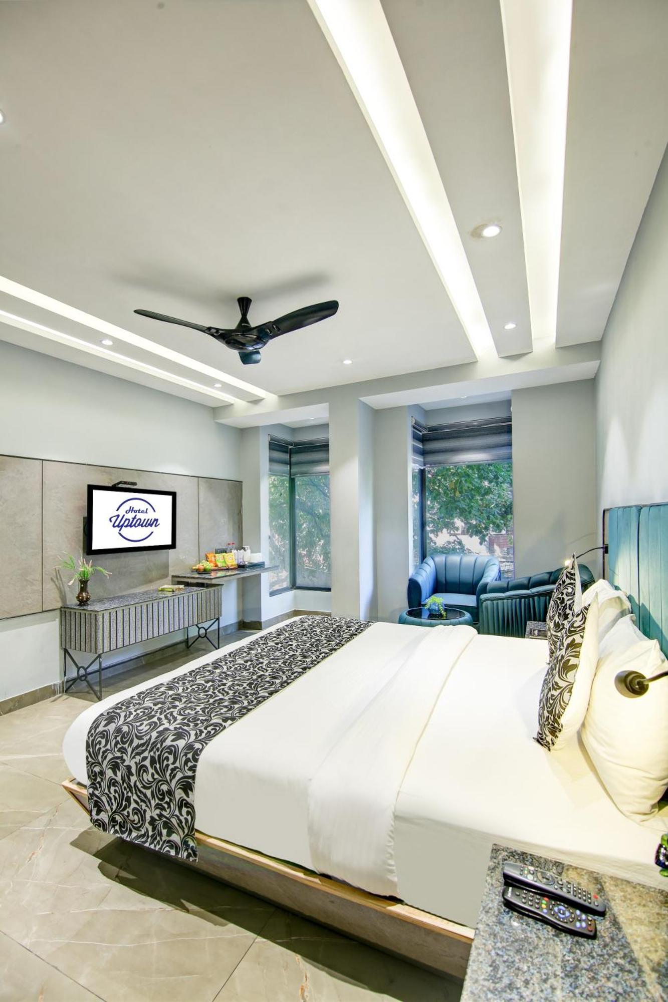 Hotel Uptown - 1km From Connaught Place