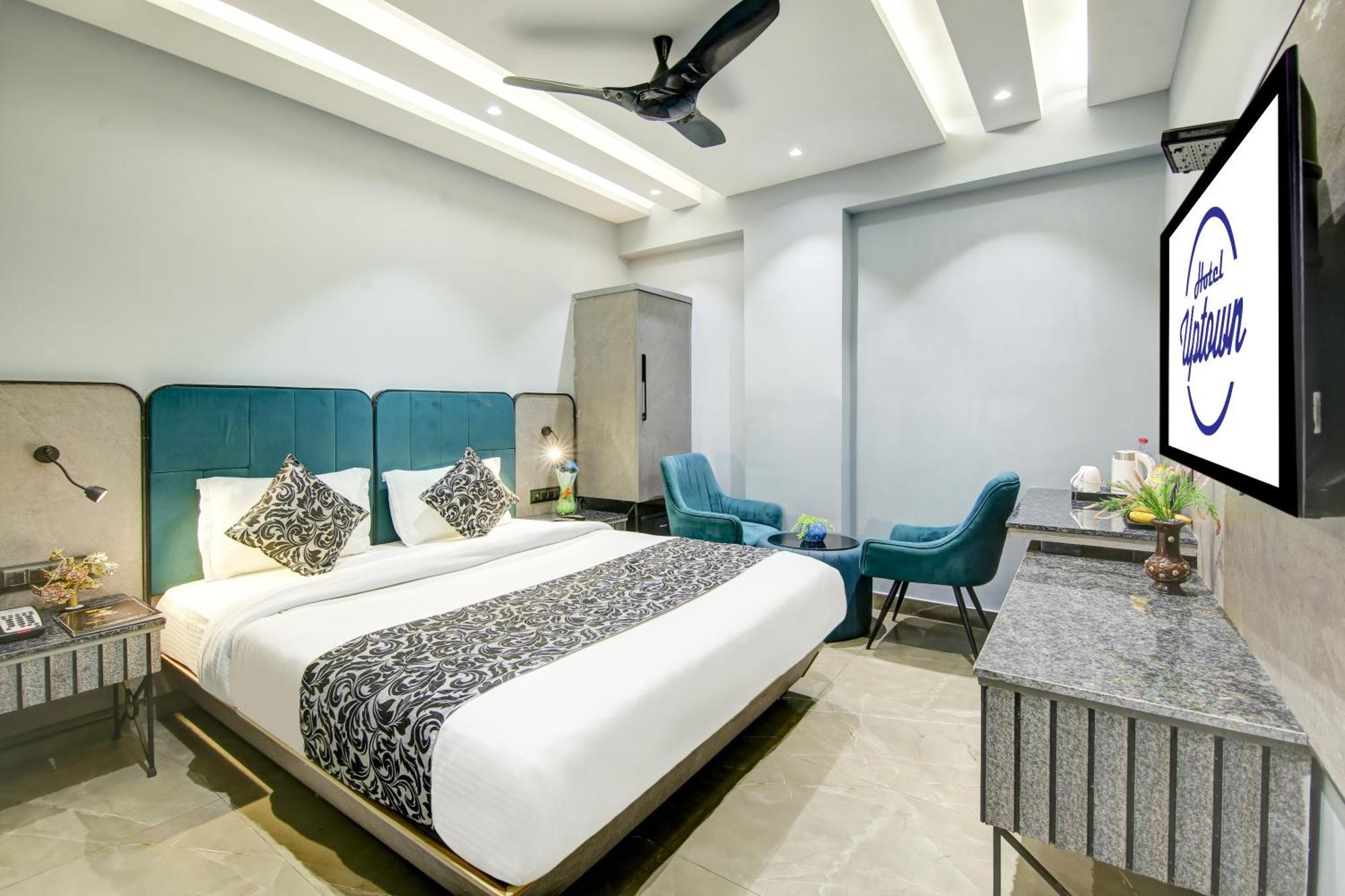 Uptown - 1km From Connaught Place Hotel 4*