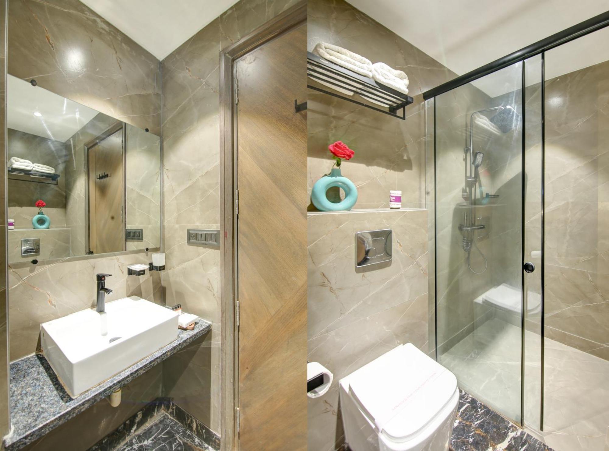 Uptown - 1km From Connaught Place 4*