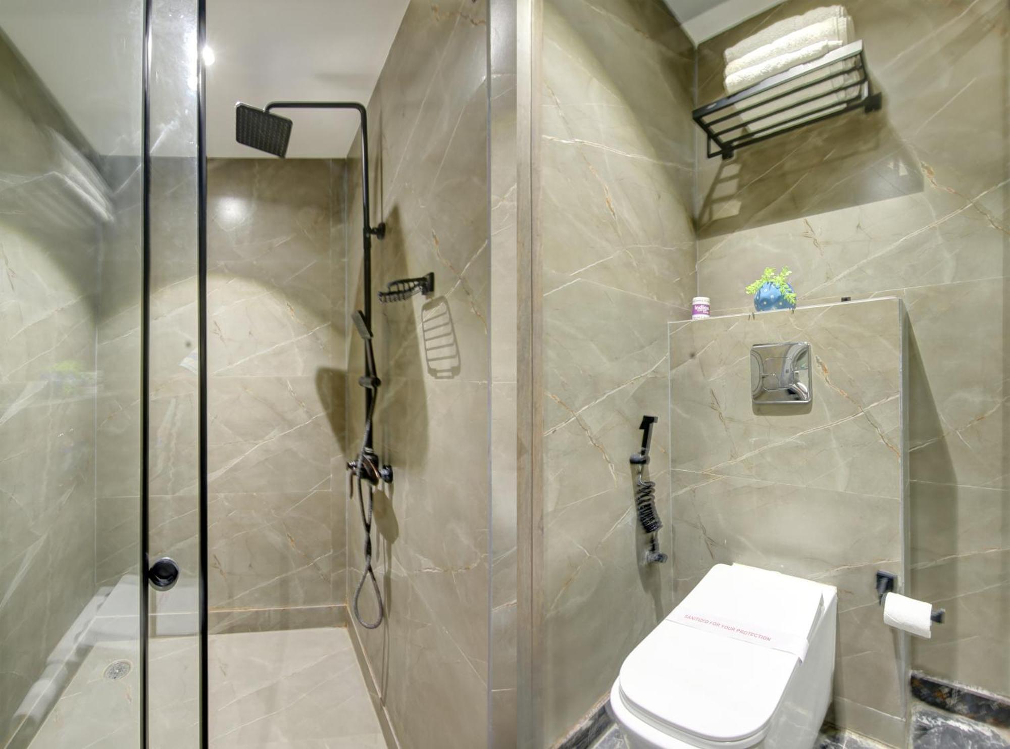 Uptown - 1km From Connaught Place Hotel 4*