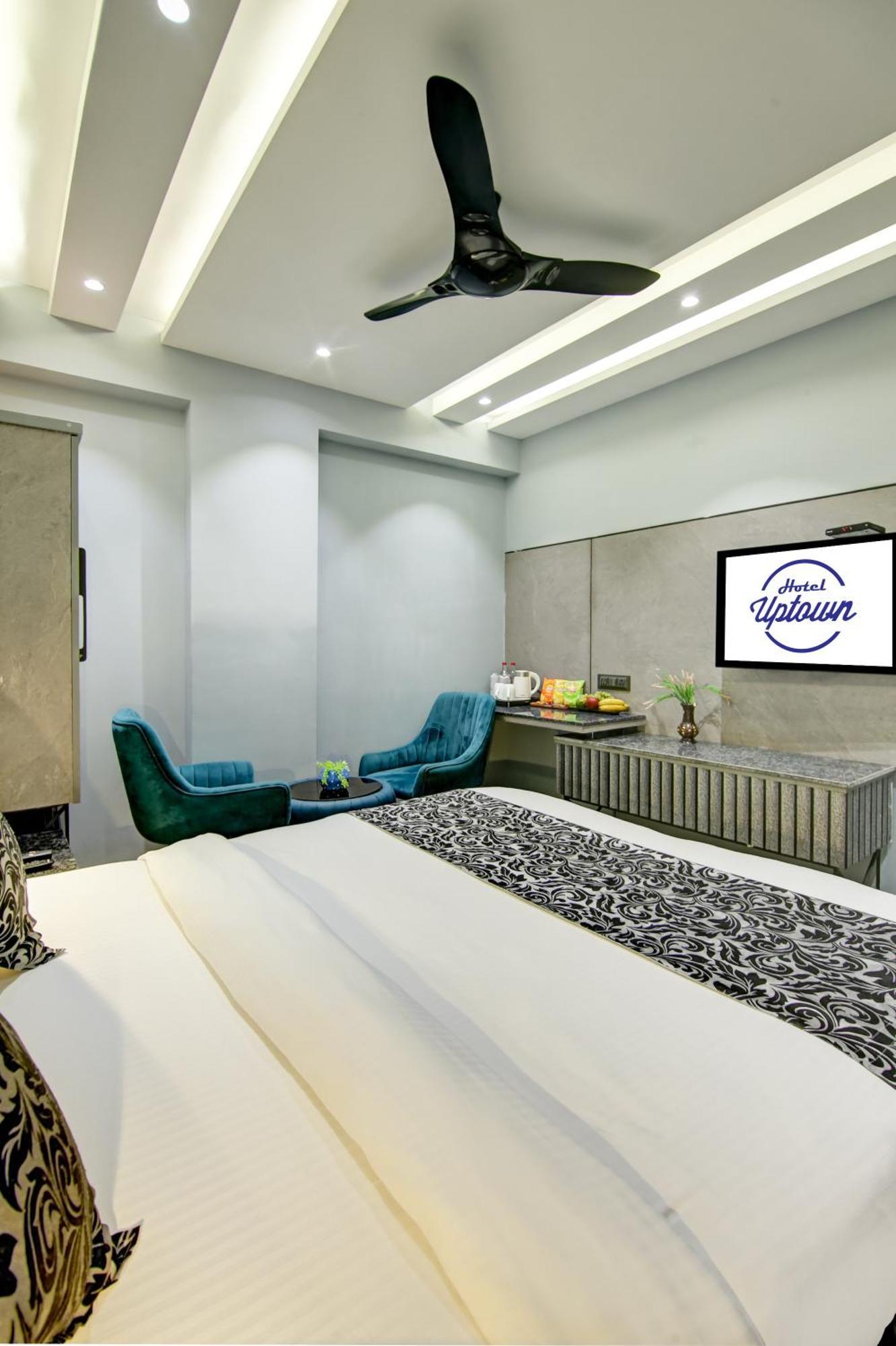 Hotel Uptown - 1km From Connaught Place 4*
