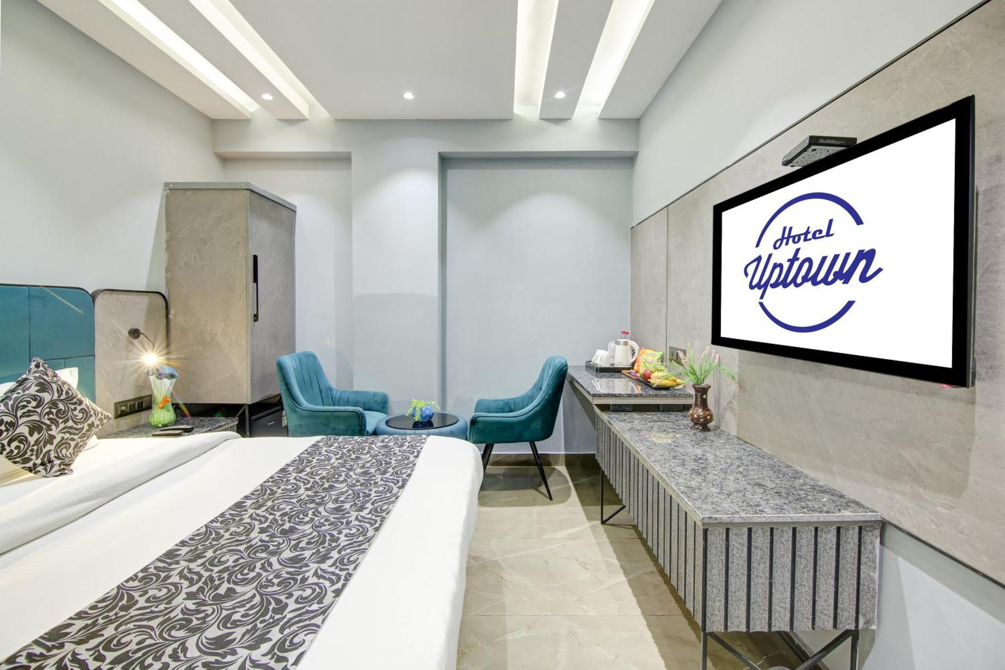 Uptown - 1km From Connaught Place Hotel