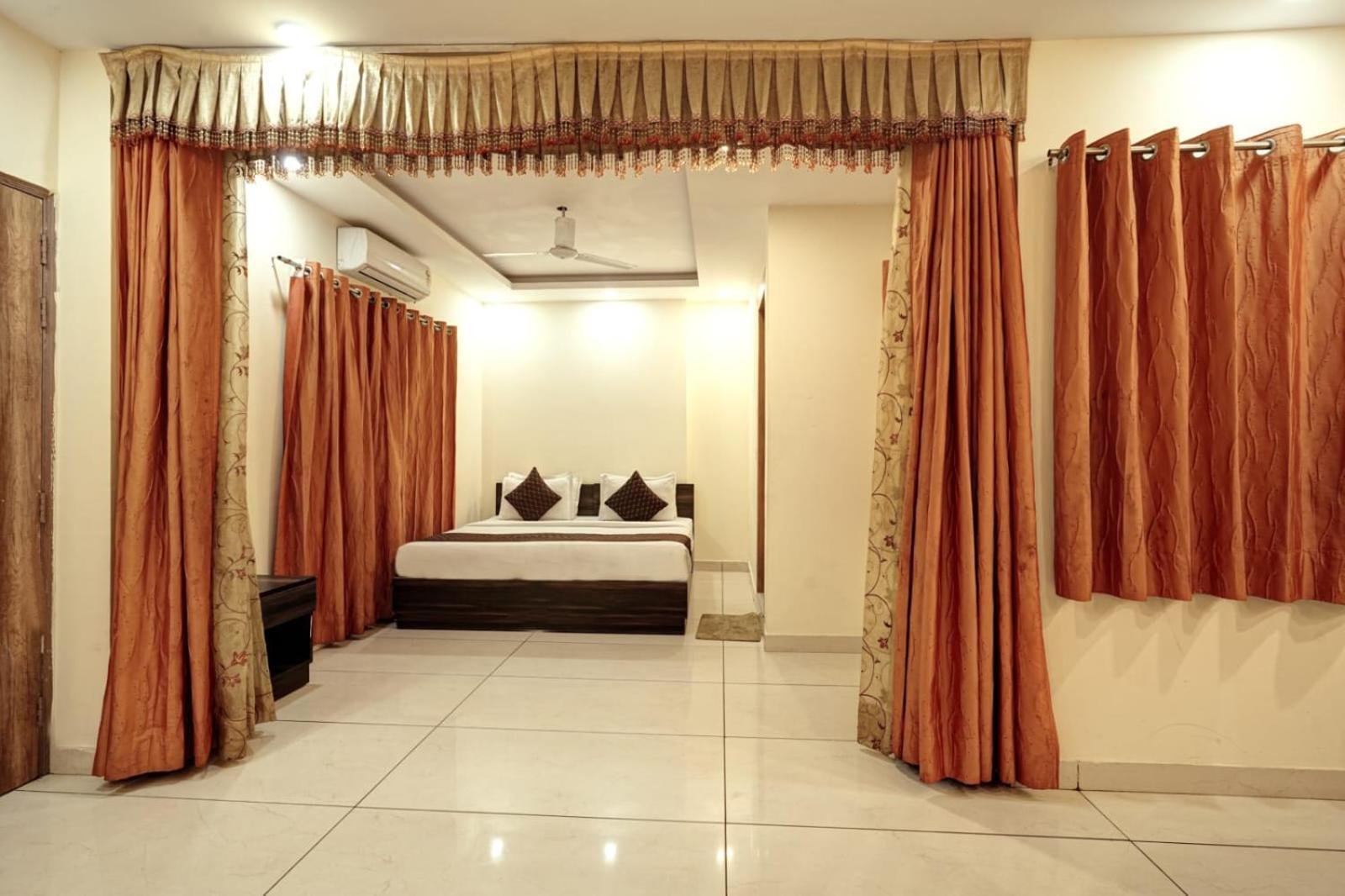 Hotel Mark Near Igi Airport New Delhi