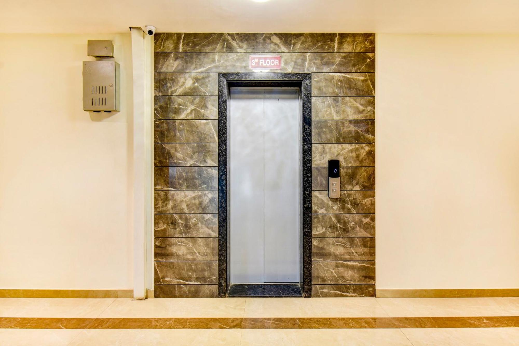 Hotel Bellwood Near Airport New Delhi