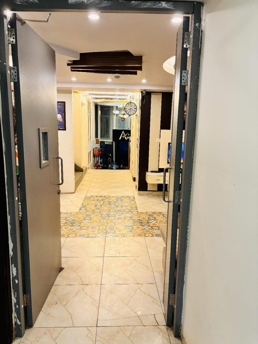 Coco Aeroporto Free Airport Drop Hotel New Delhi