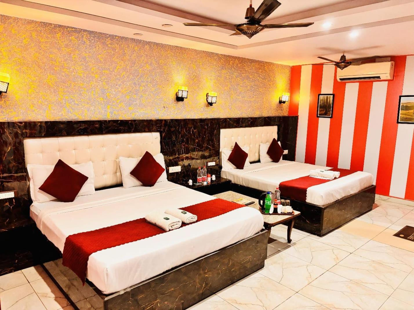 Hotel Coco Aeroporto Free Airport Drop New Delhi