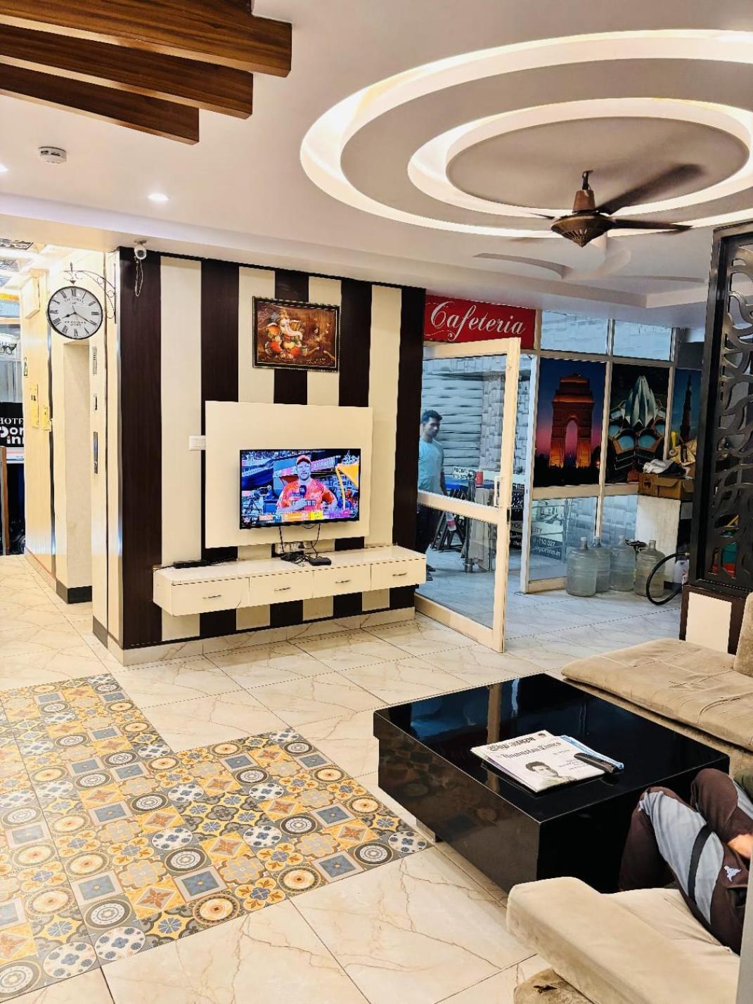 Hotel Coco Aeroporto Free Airport Drop New Delhi
