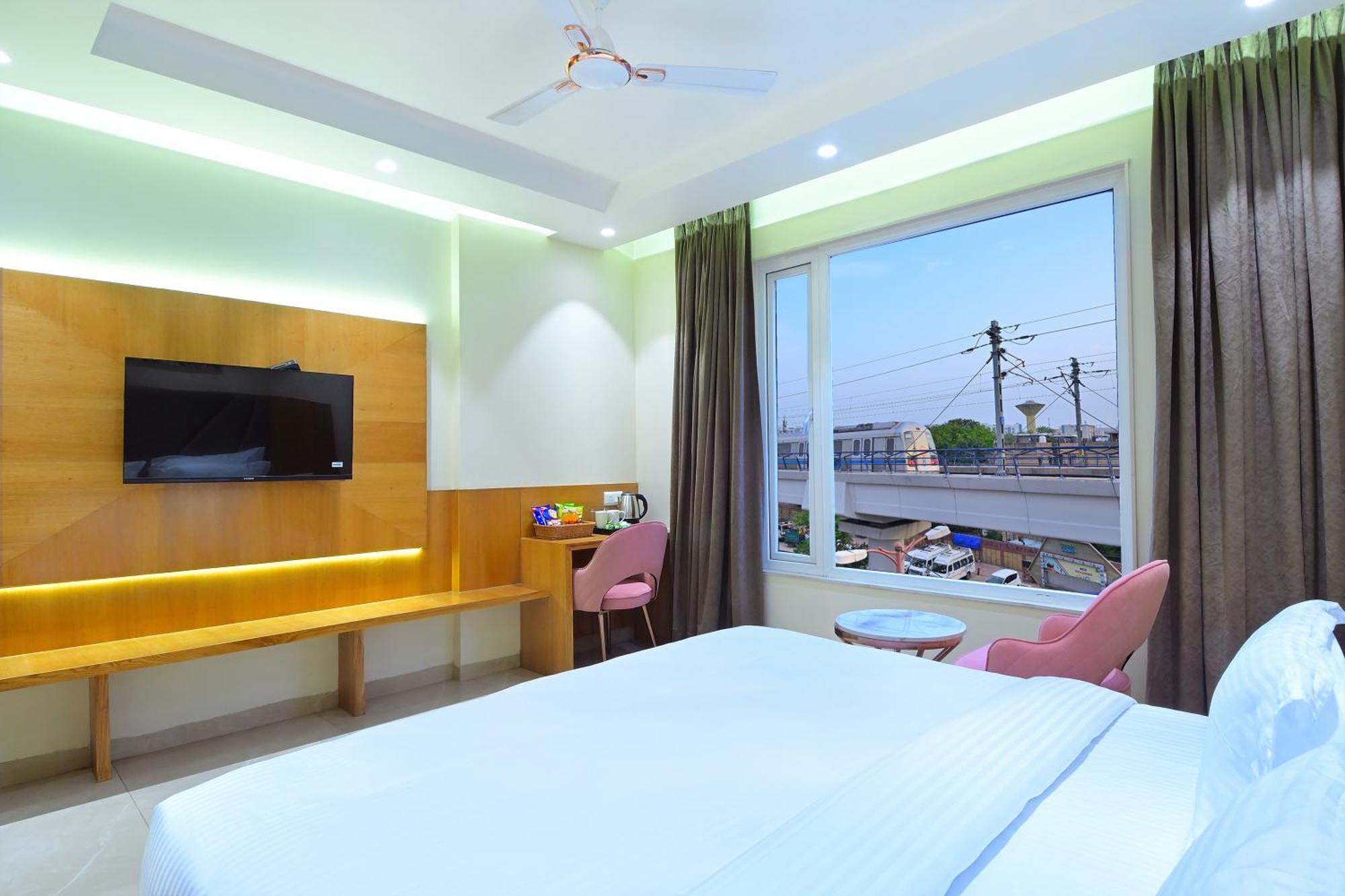 Shandon-2 Mins From Connaught Place