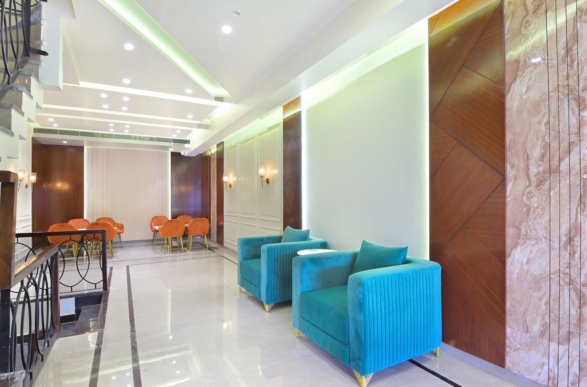Shandon-2 Mins From Connaught Place Hotel 4*