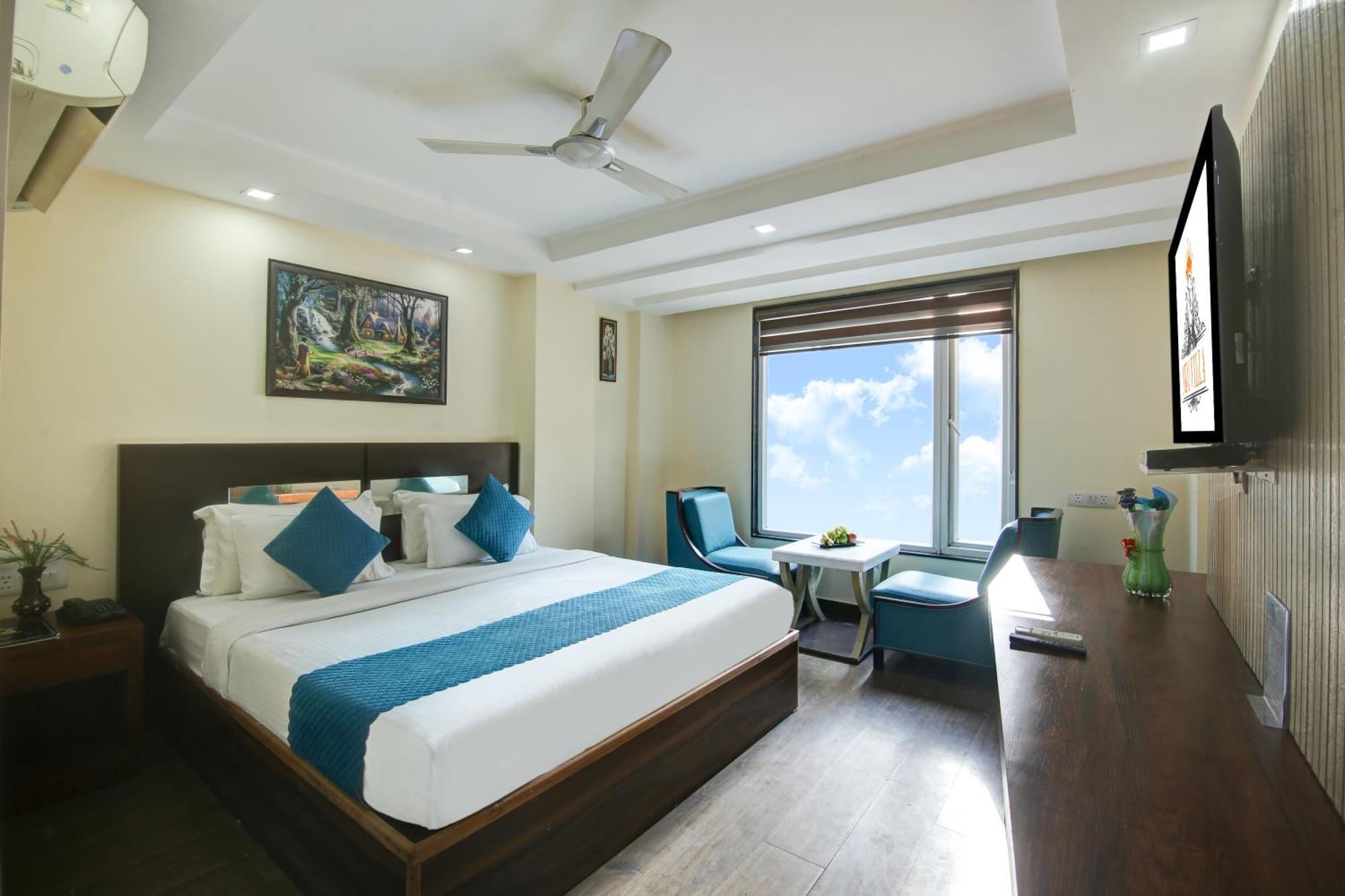 Neu - Near Connaught Place