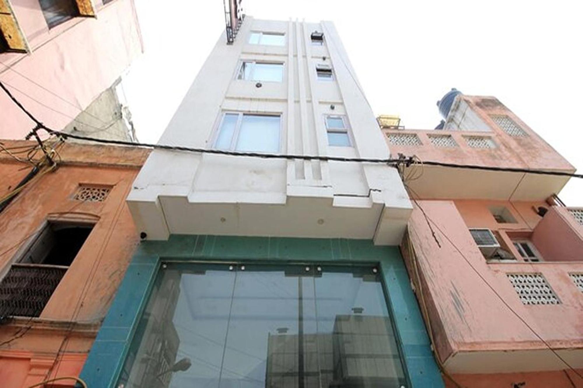 Hotel A10 International New Delhi