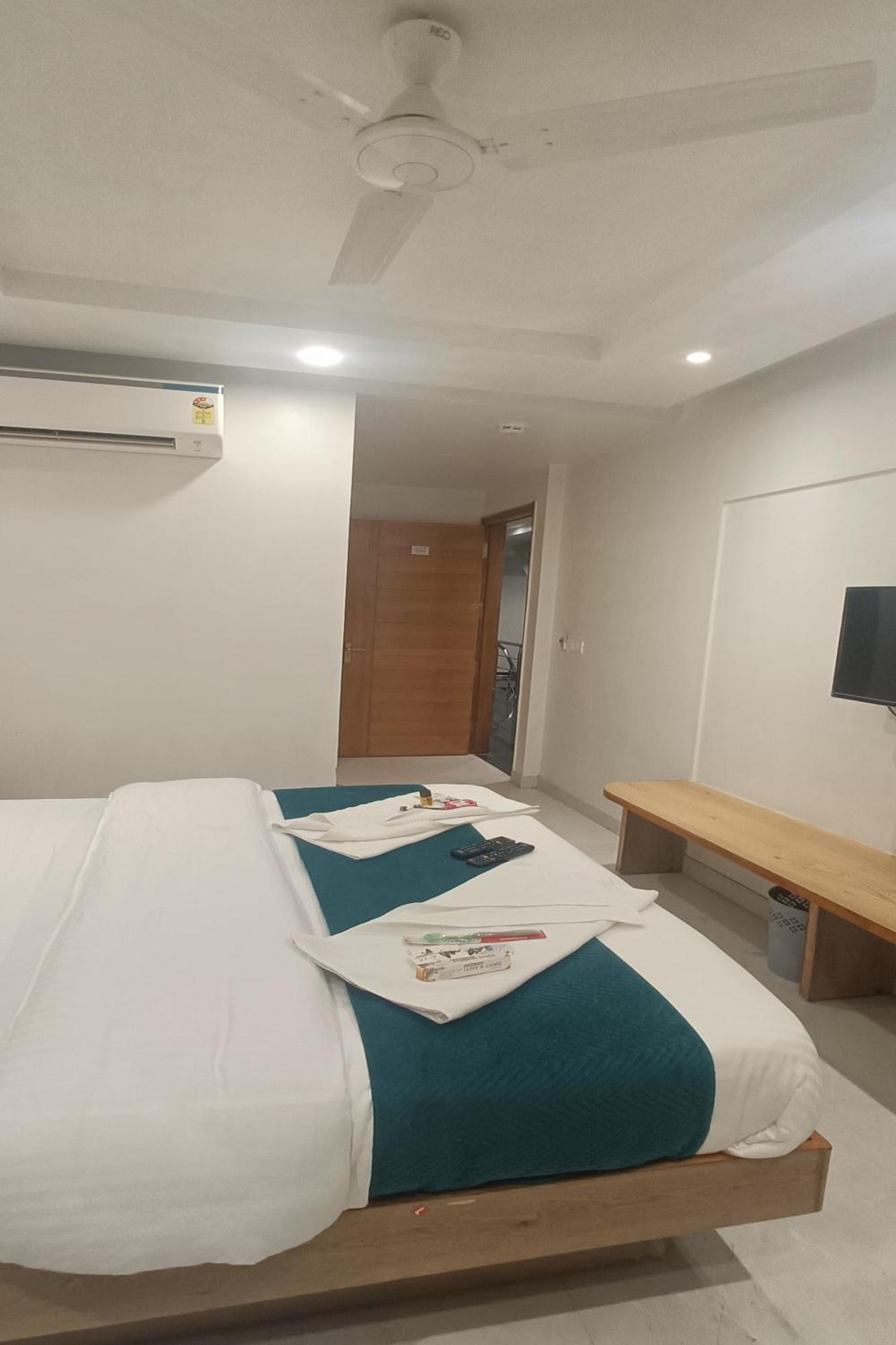 Shree Sai Dham Near Railway Station, Paharganj Apartment New Delhi