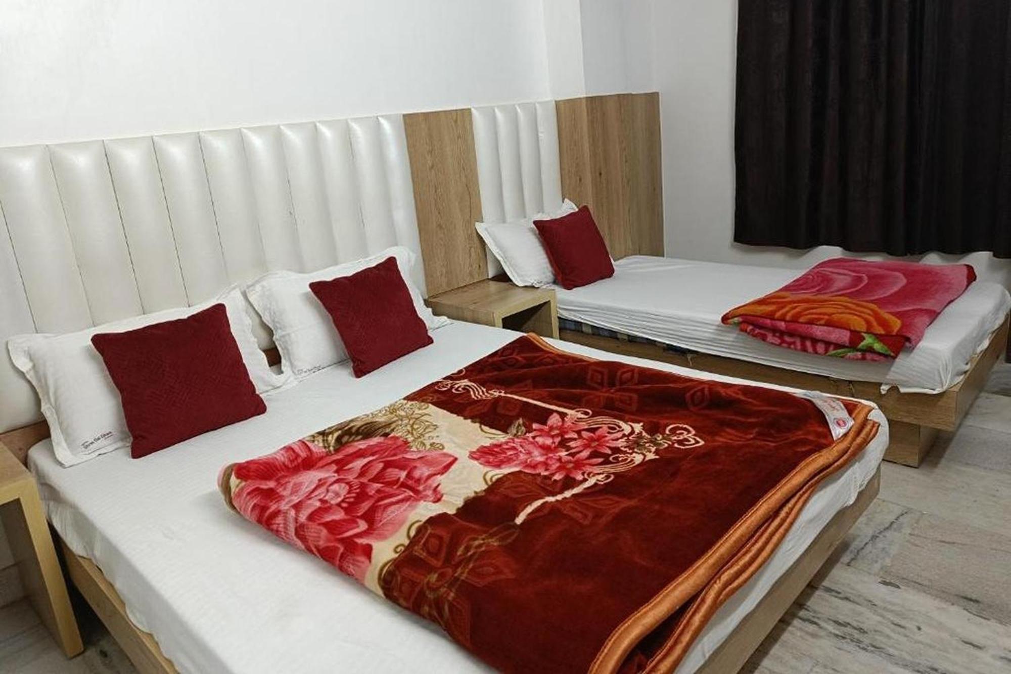Apartment Shree Sai Dham Near Railway Station, Paharganj *