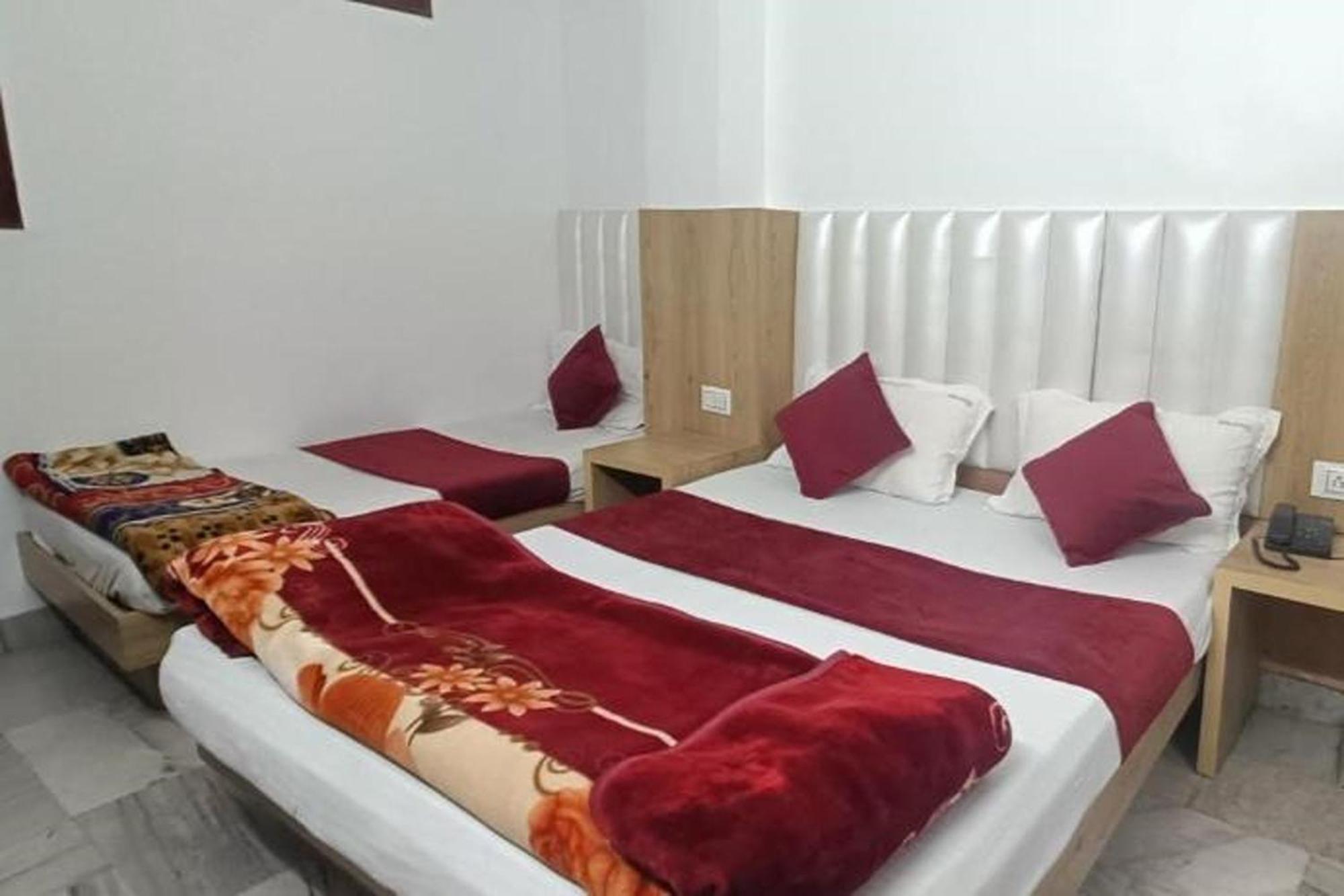 Shree Sai Dham Near Railway Station, Paharganj Apartment New Delhi