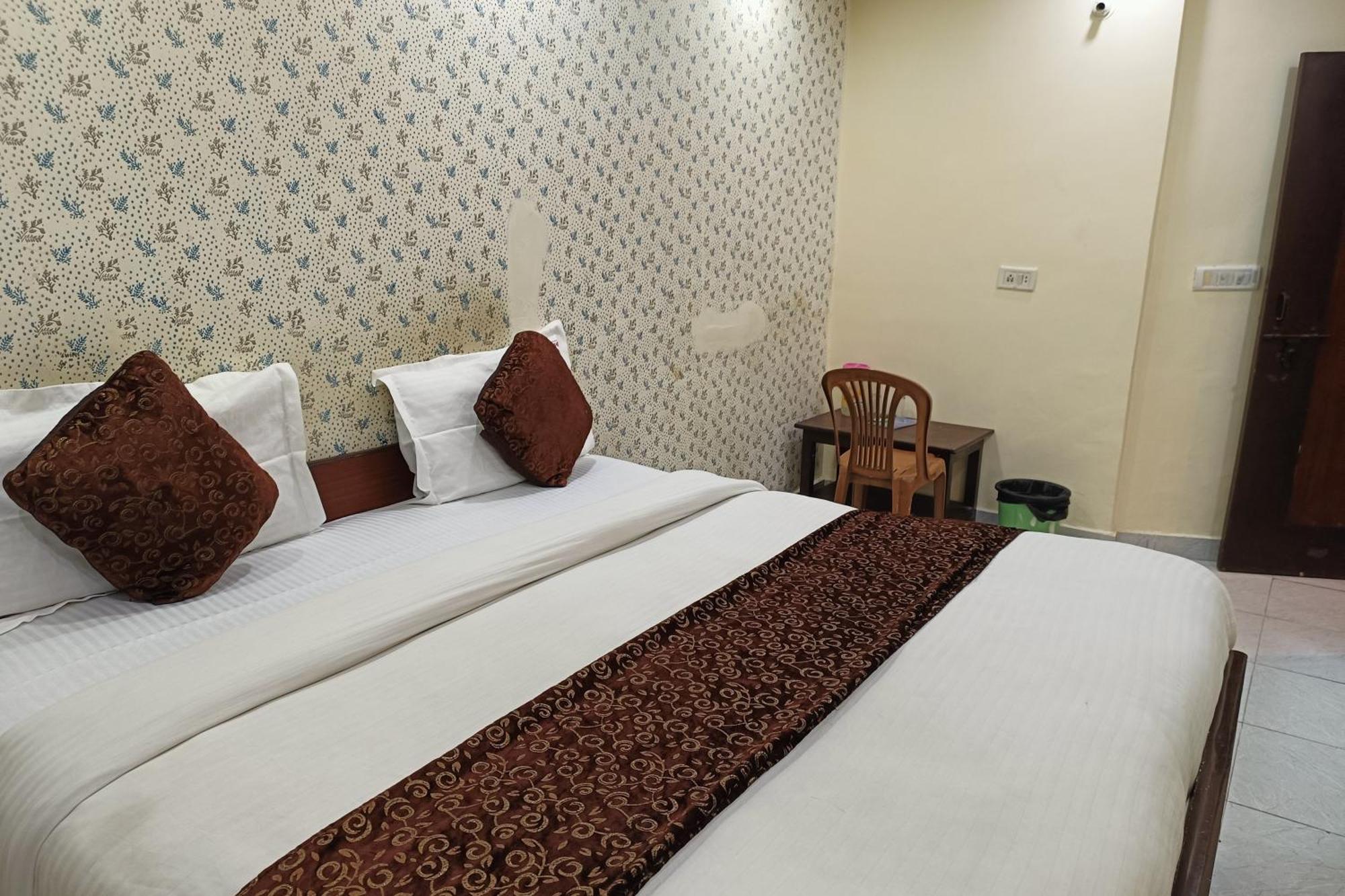 Apartment Shree Sai Dham Near Railway Station, Paharganj *