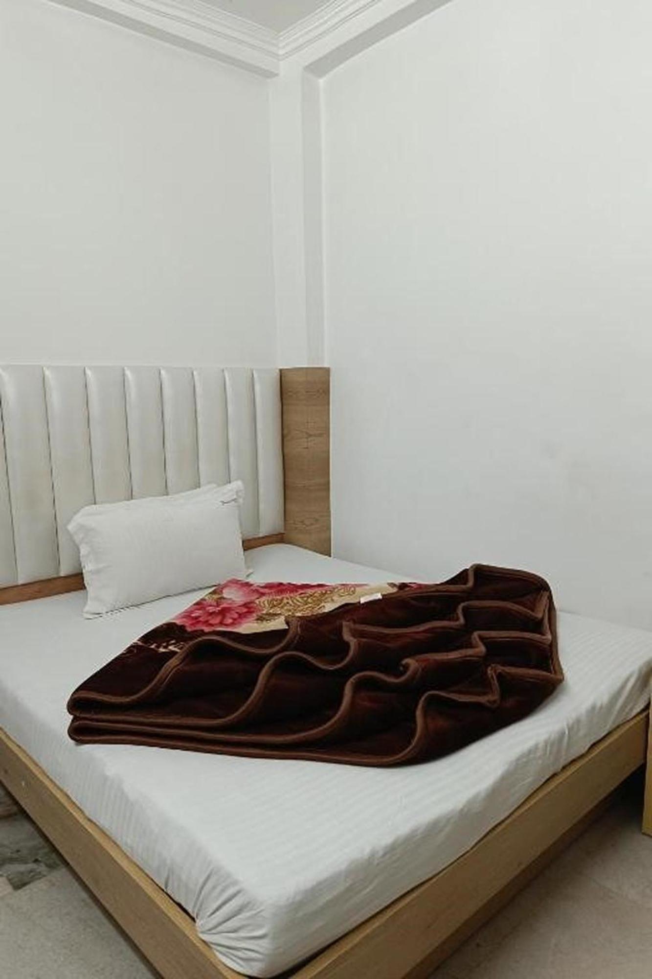 Shree Sai Dham Near Railway Station, Paharganj Apartment New Delhi