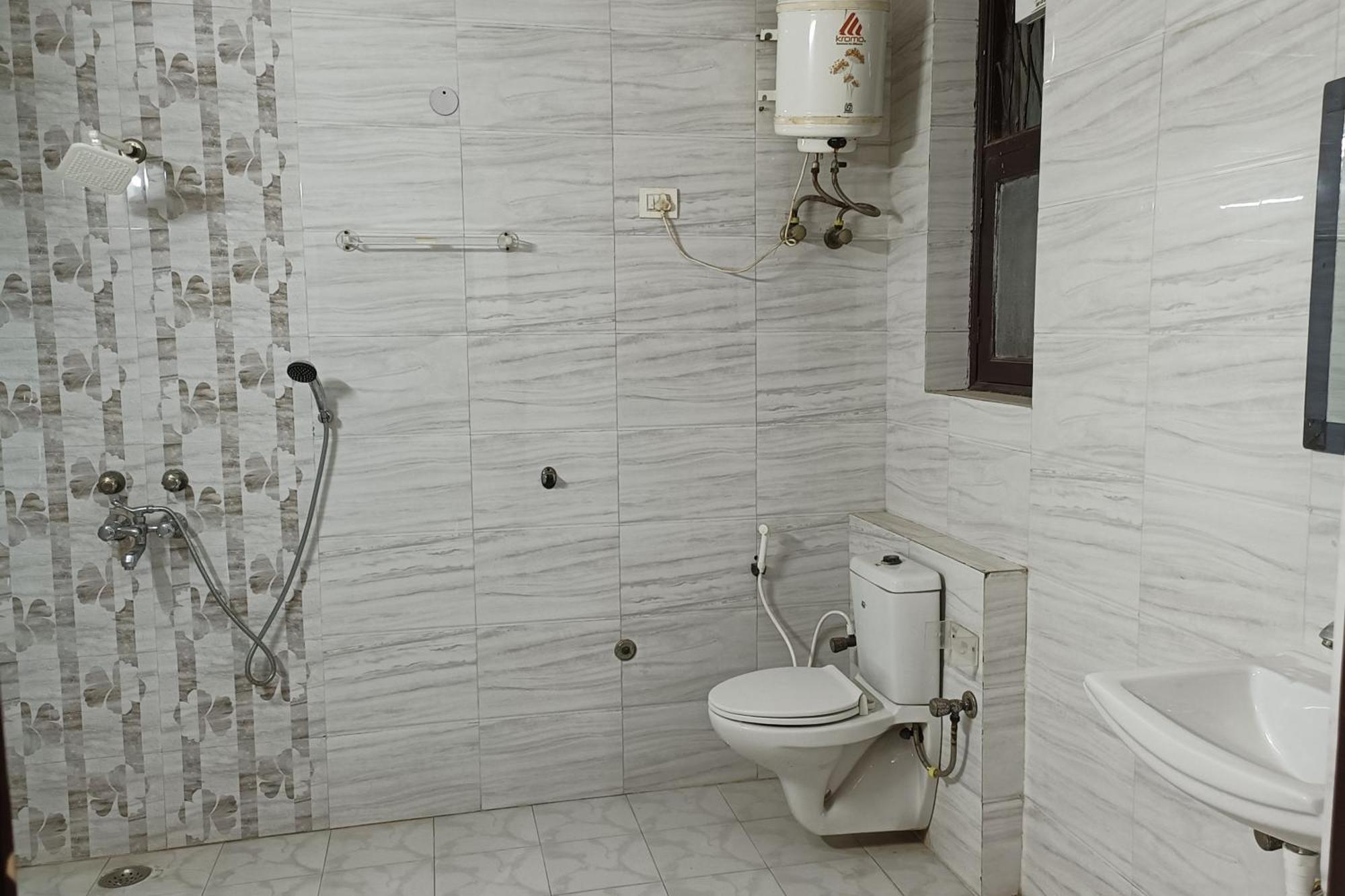 Apartment Shree Sai Dham Near Railway Station, Paharganj New Delhi