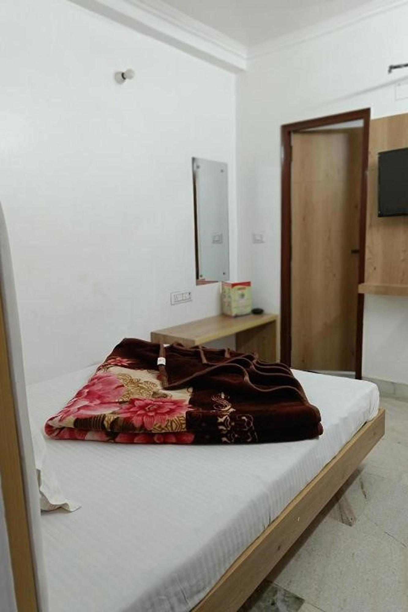 Shree Sai Dham Near Railway Station, Paharganj New Delhi