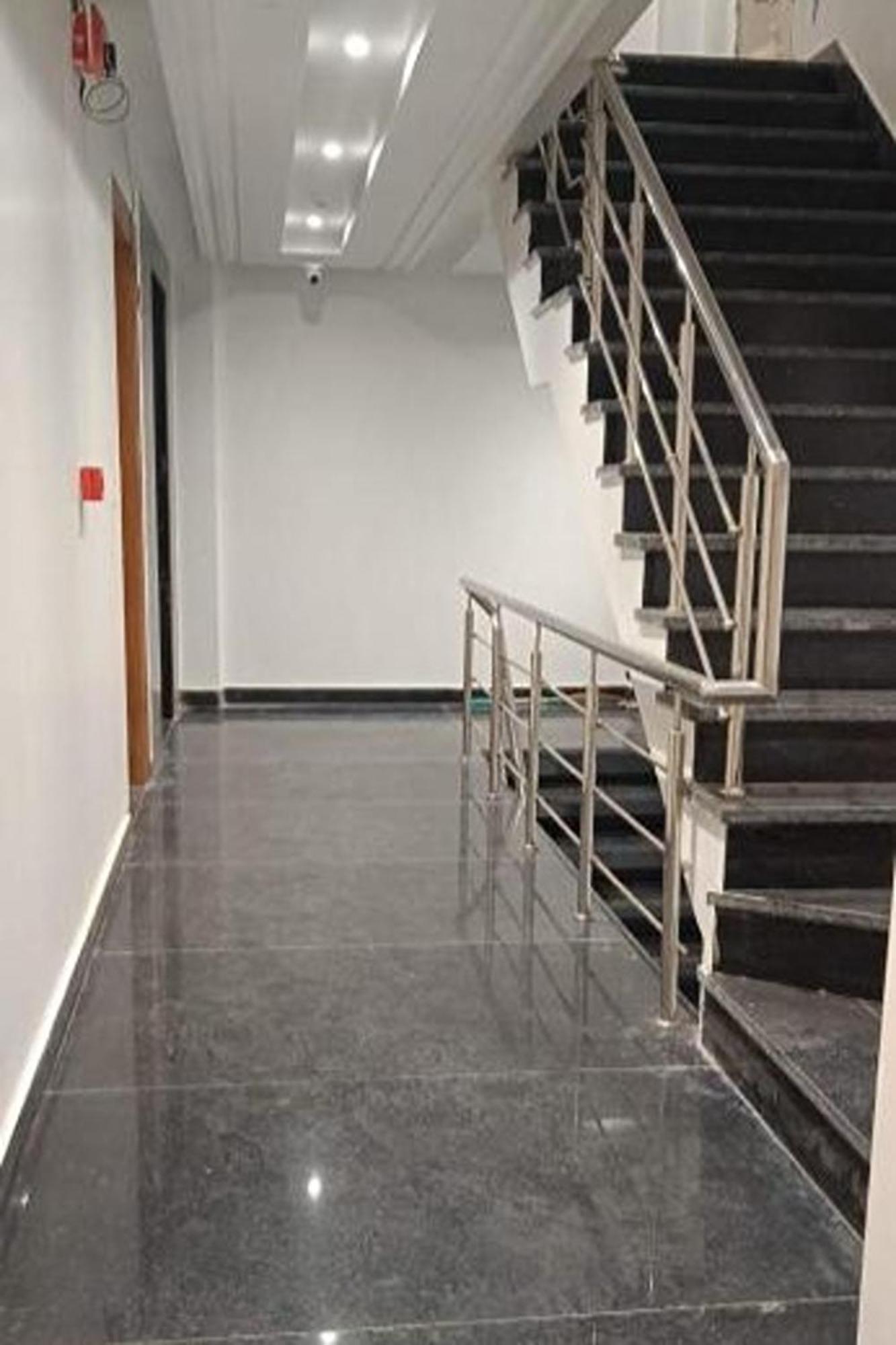 Apartment Shree Sai Dham Near Railway Station, Paharganj *
