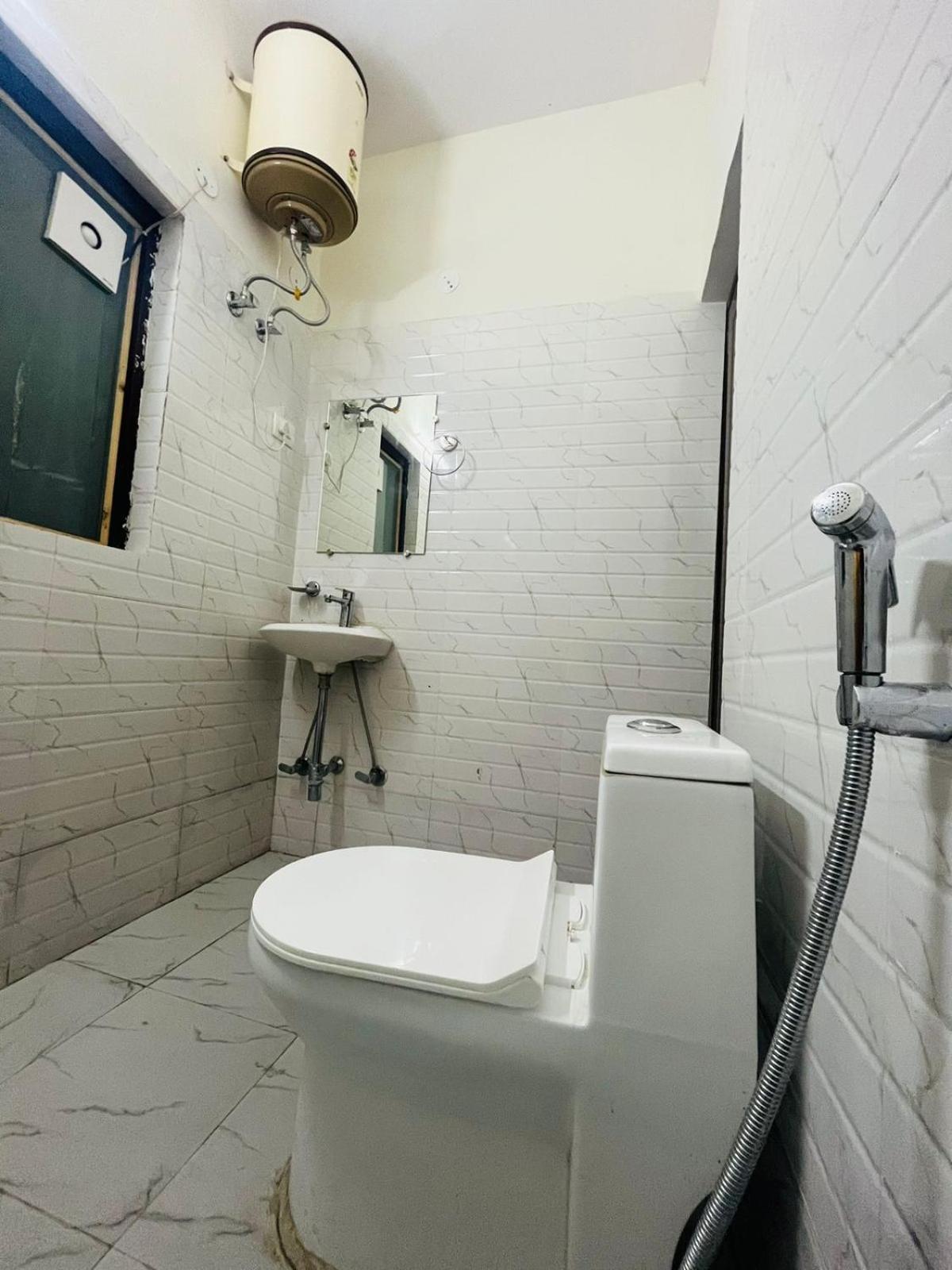 Shiv - Aiims Apartment