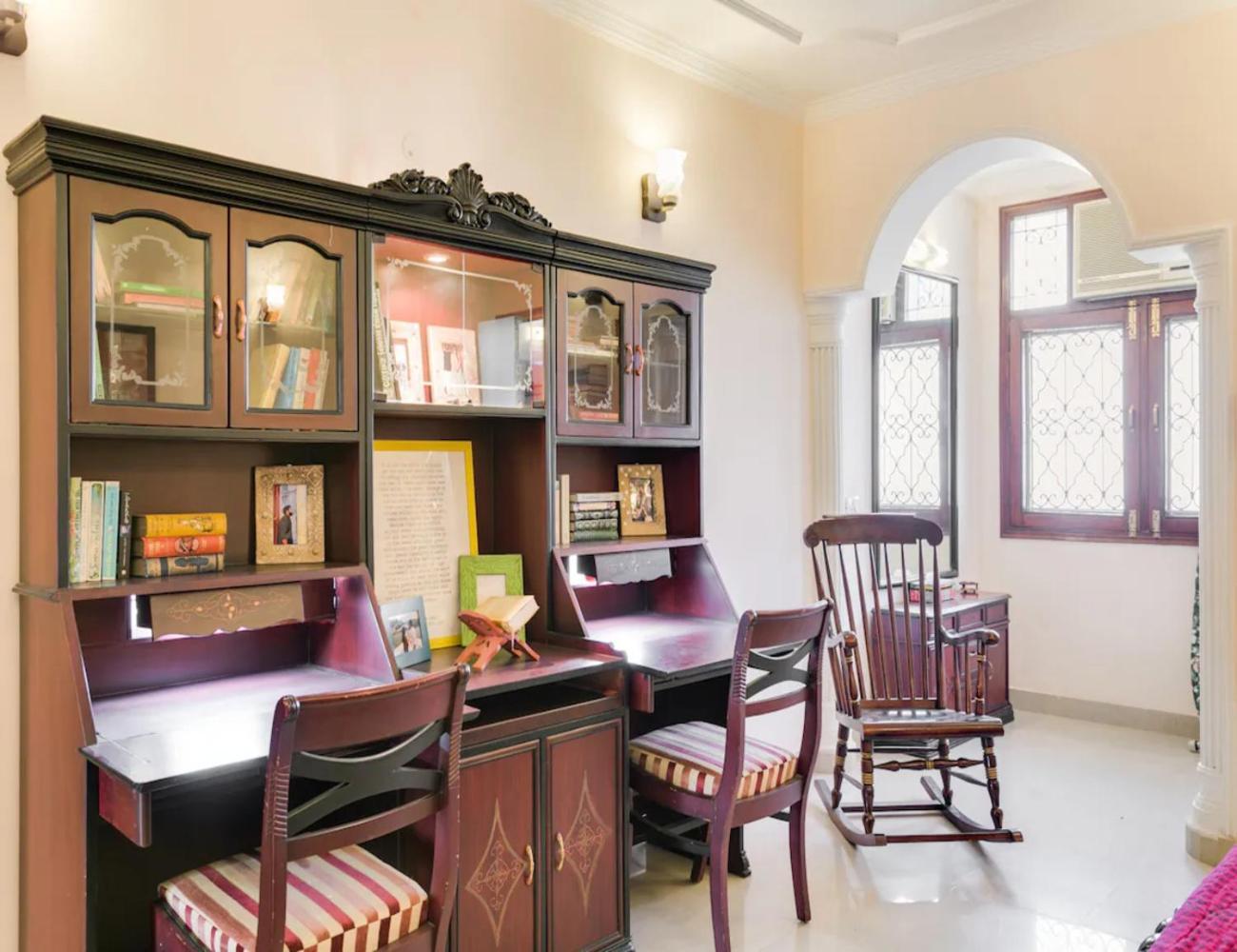 Quaint Penthouse 2bhk Kailash Hill New Delhi