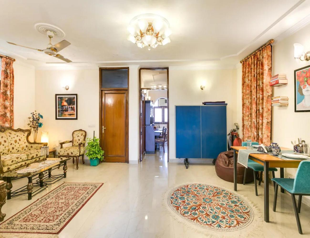 Quaint Penthouse 2bhk Kailash Hill * New Delhi