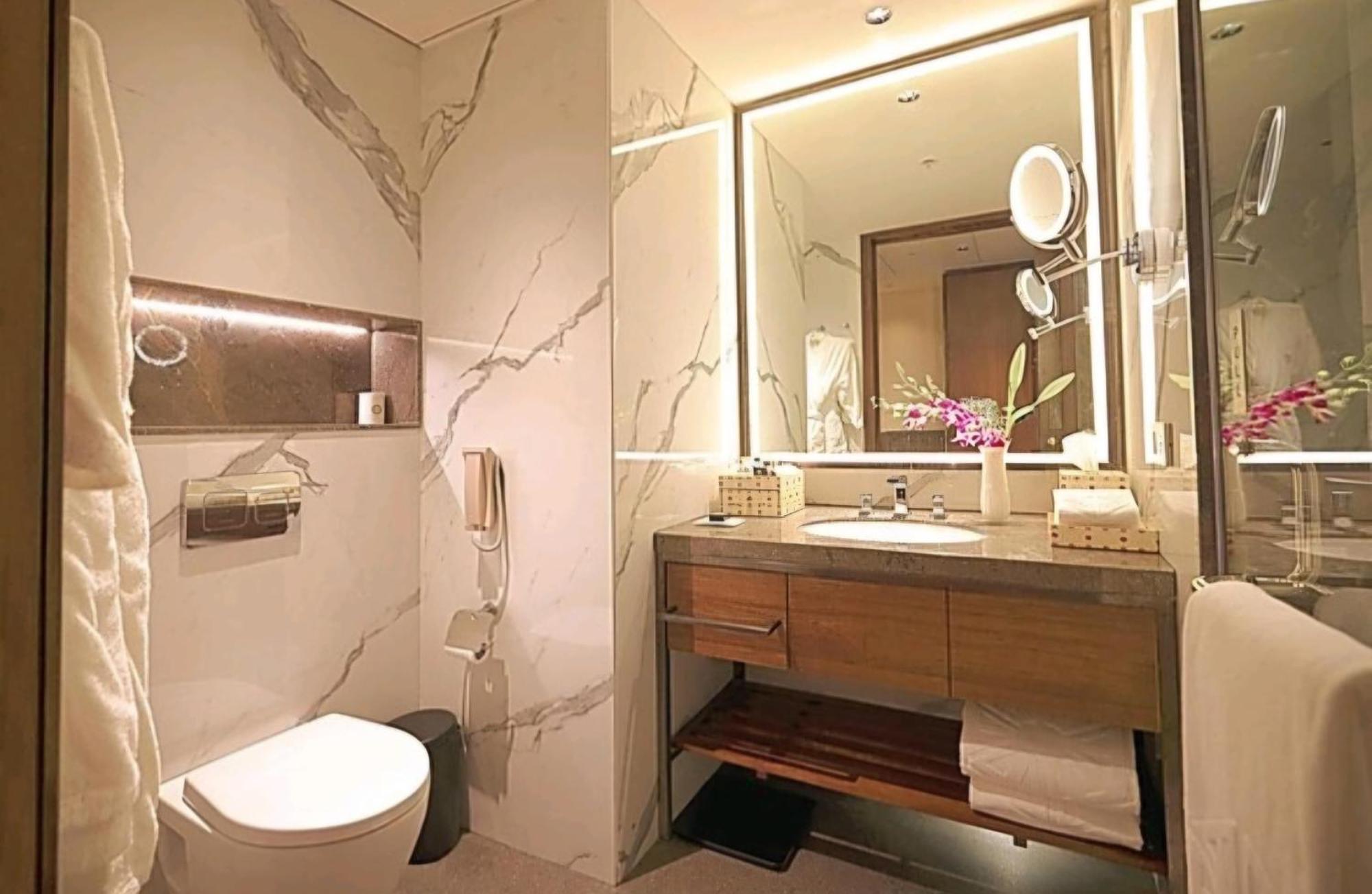 Belwoood Near Delhi International Airport Hotel 4*