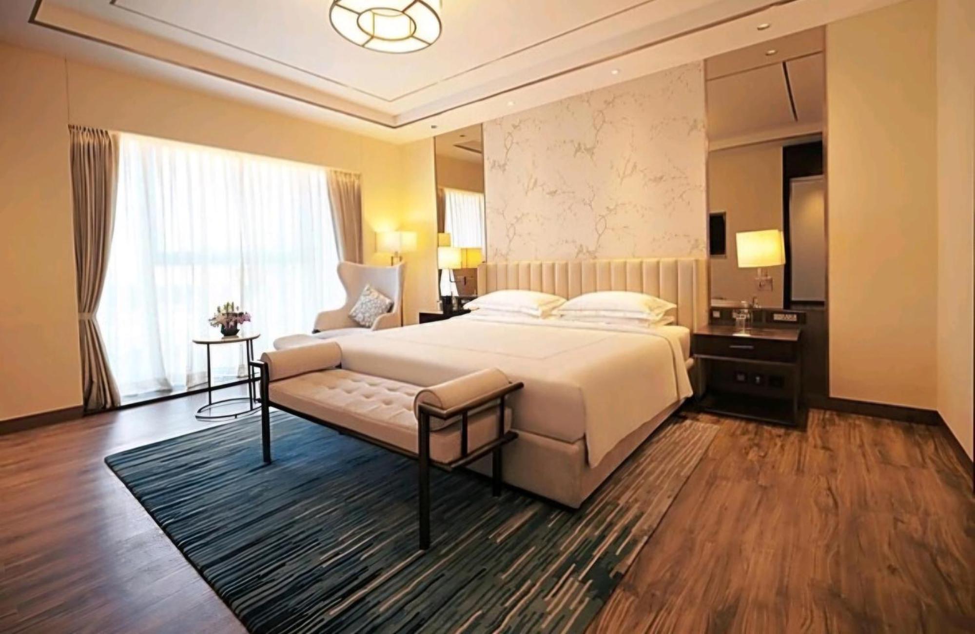 Belwoood Near Delhi International Airport 4*
