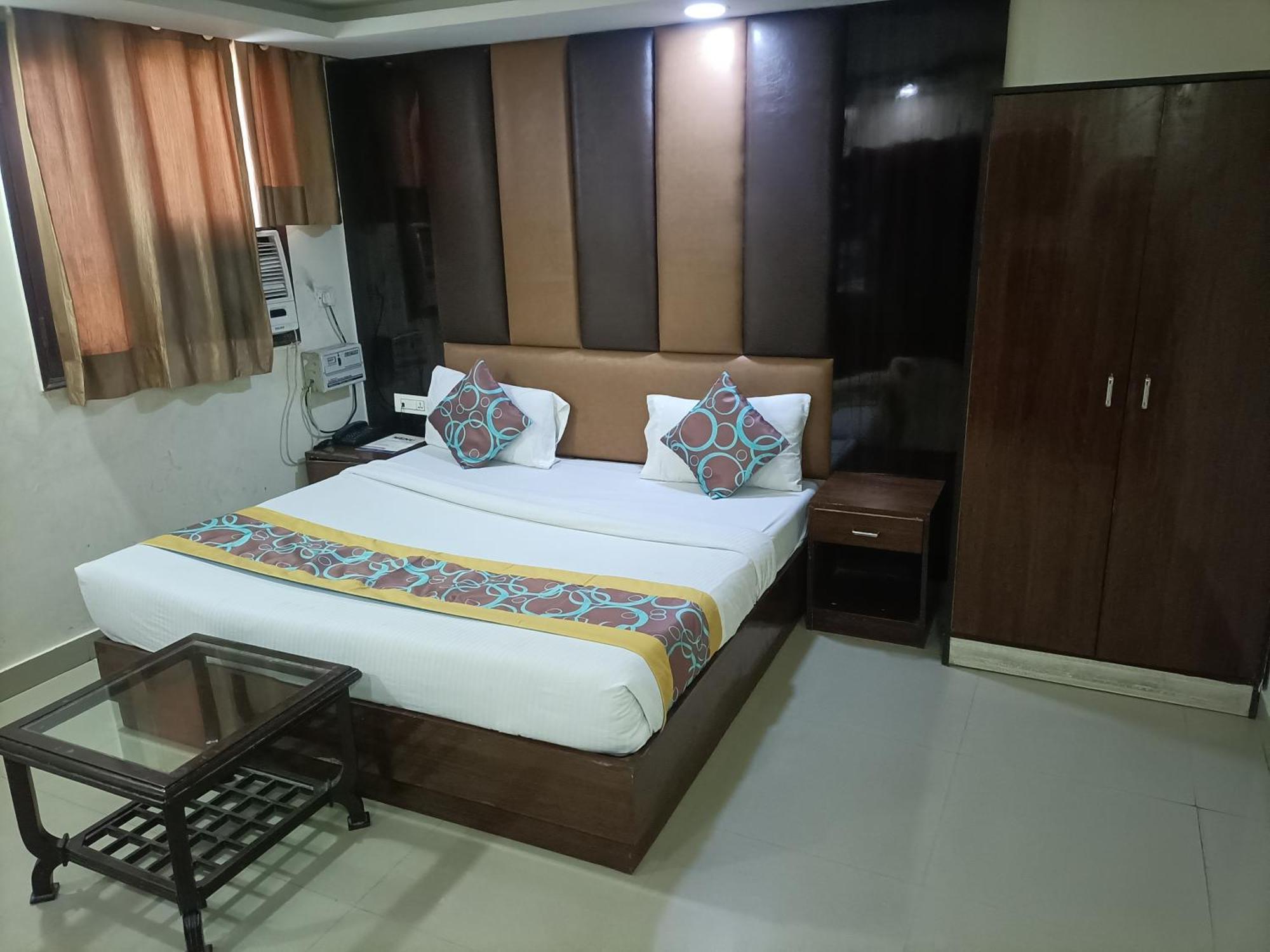 Hotel Green Plaza Delhi Airport