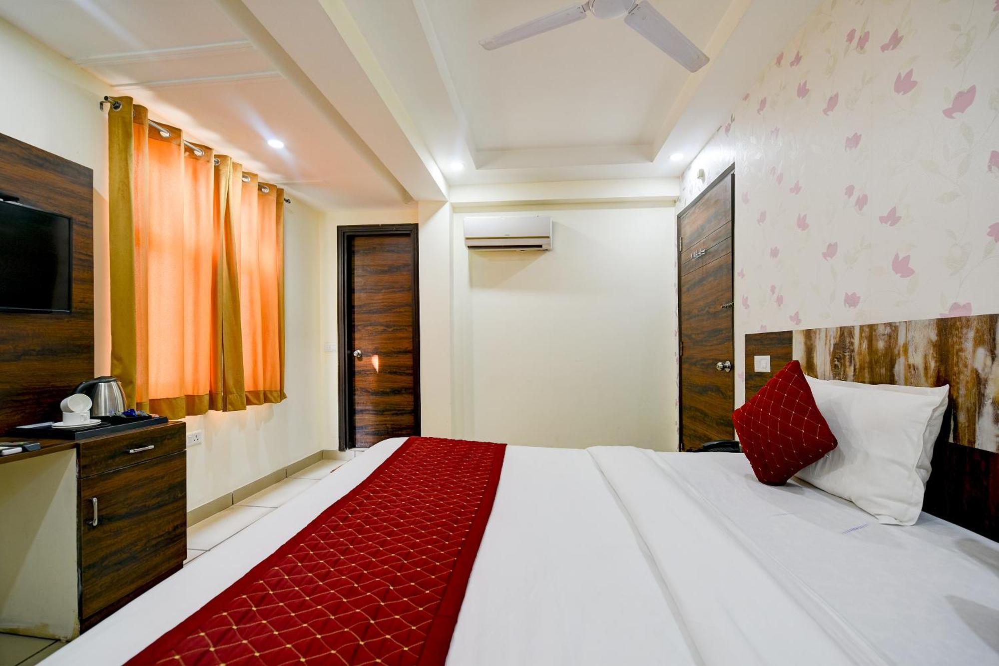 Ambrosia By Igi Airport 4*