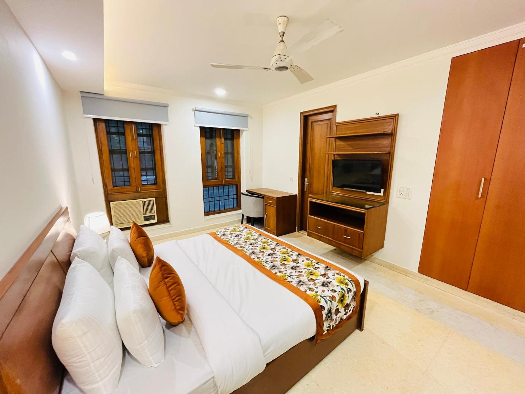Hotel Green Park Haven Near Aiims Delhi Couple Friendly 3*