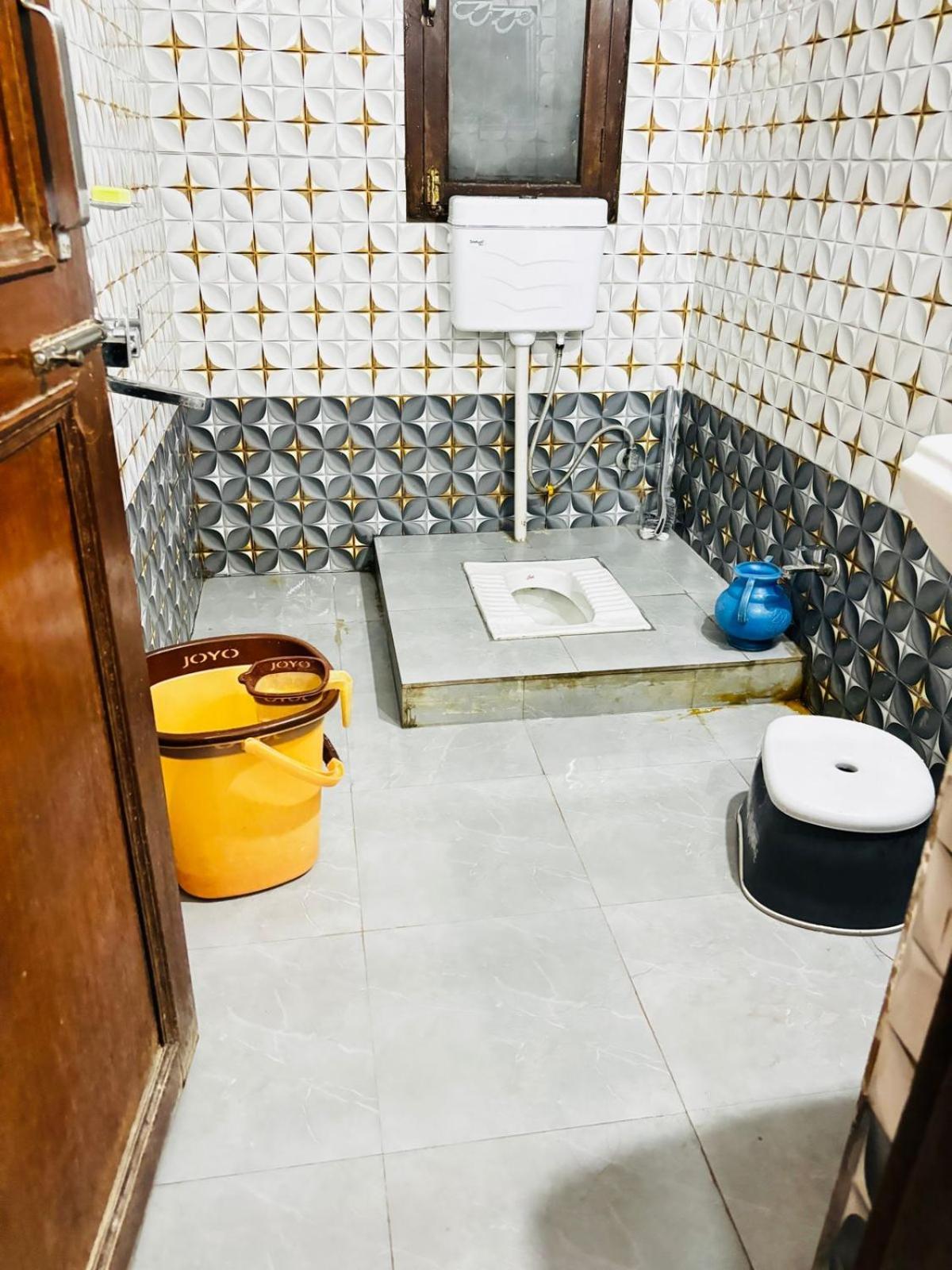 Bed & Breakfast The Aziz Residency *