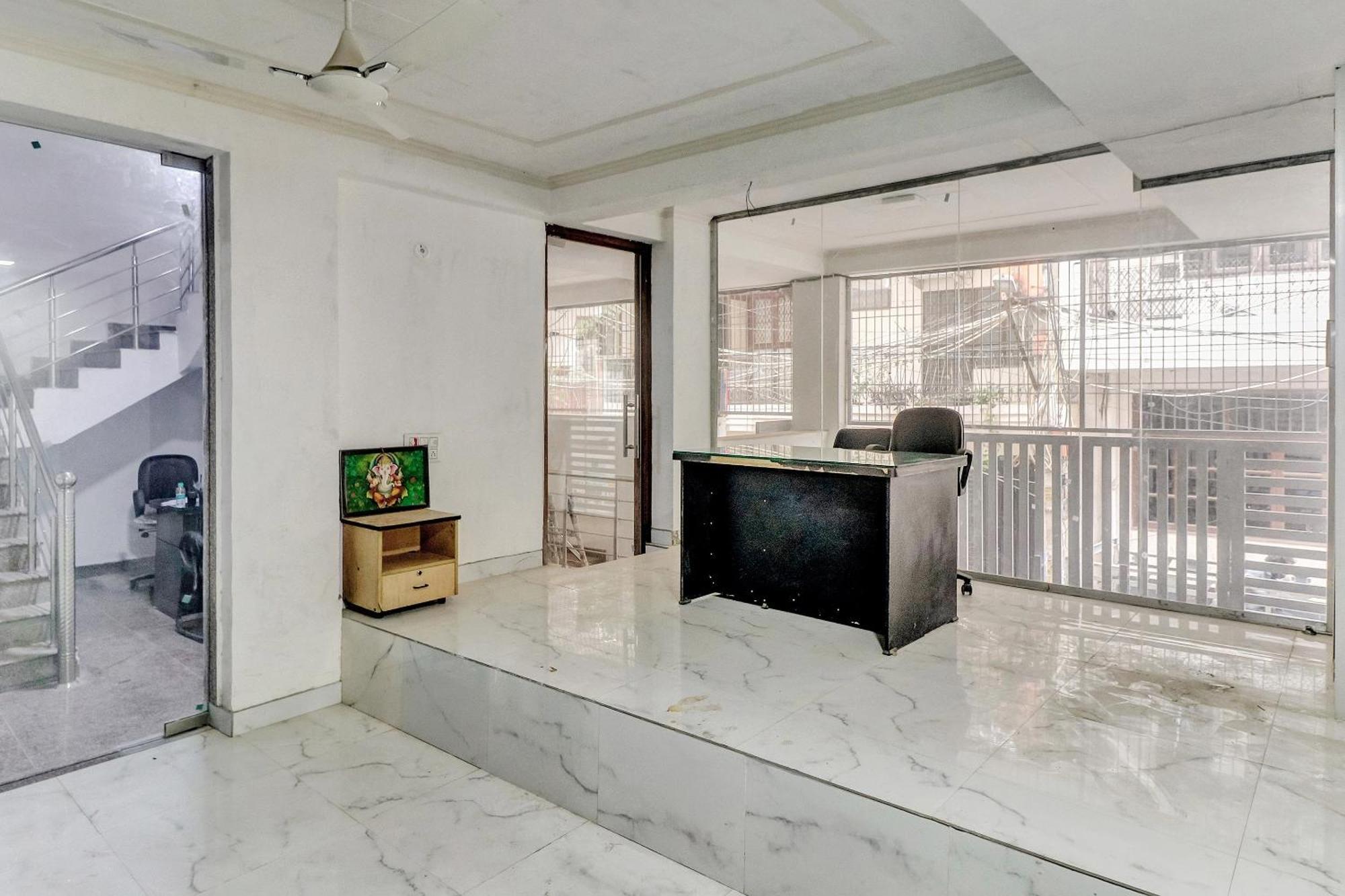 O South Plaza Near Qutab Minar Metro Station Hotel 3*