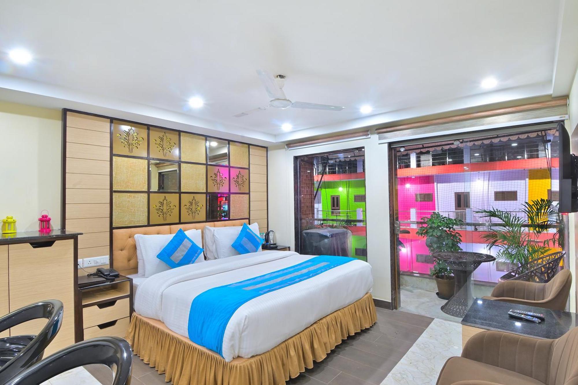 Hari Homes - Railway Station * Nova Deli
