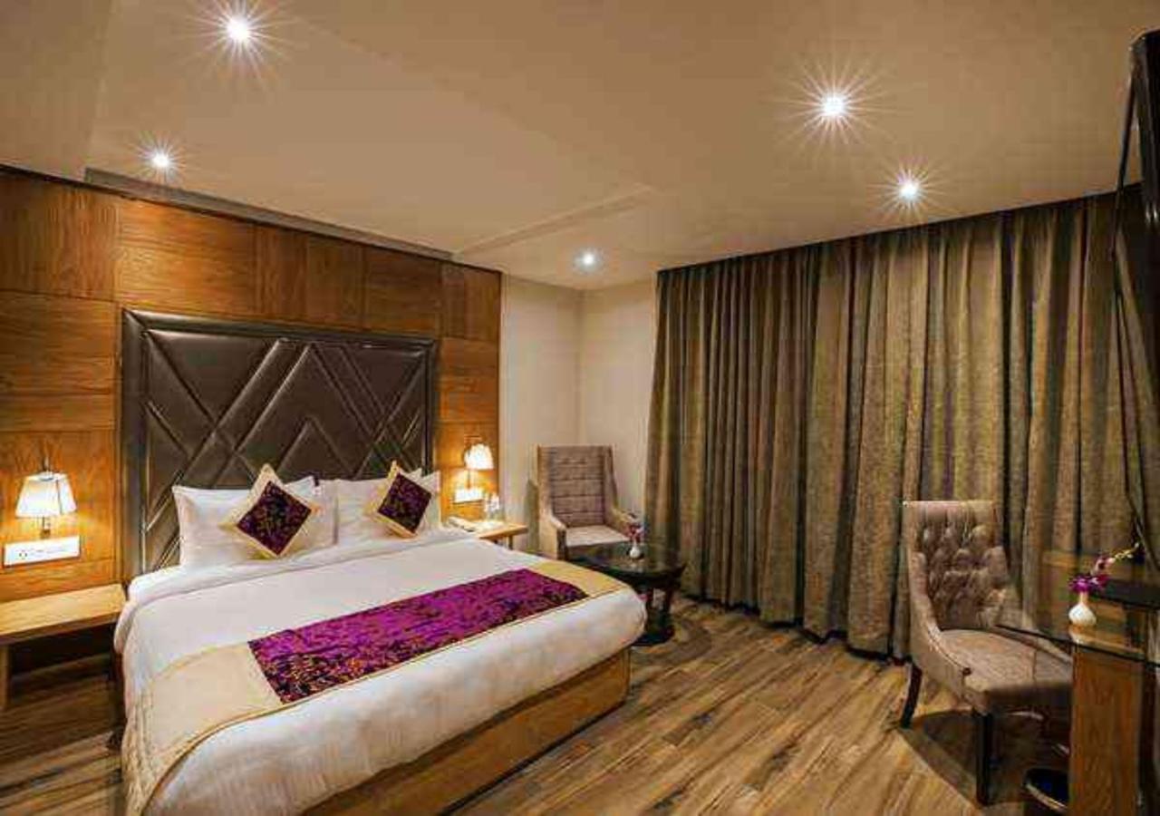 Hotel Calabash Luxury Near Airpot Nova Deli