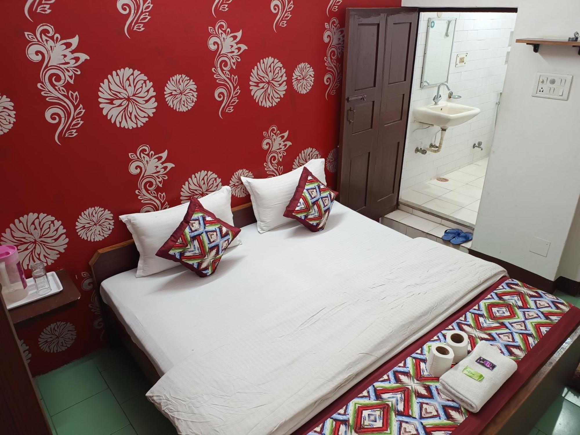 Majors Den Guest house New Delhi