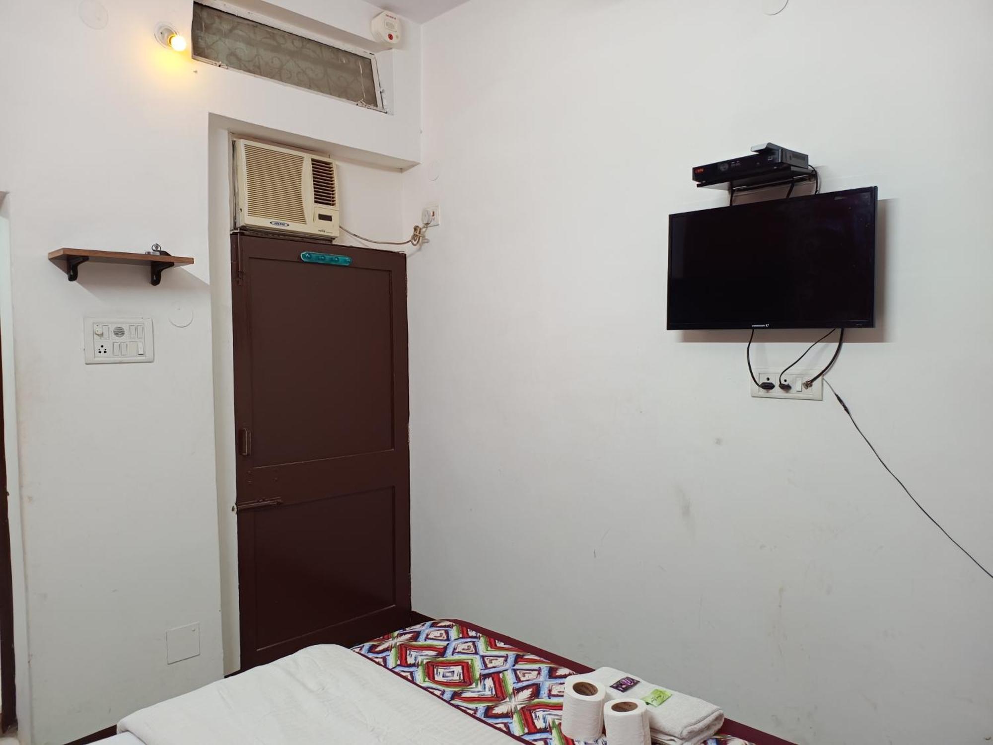 Majors Den Guest house