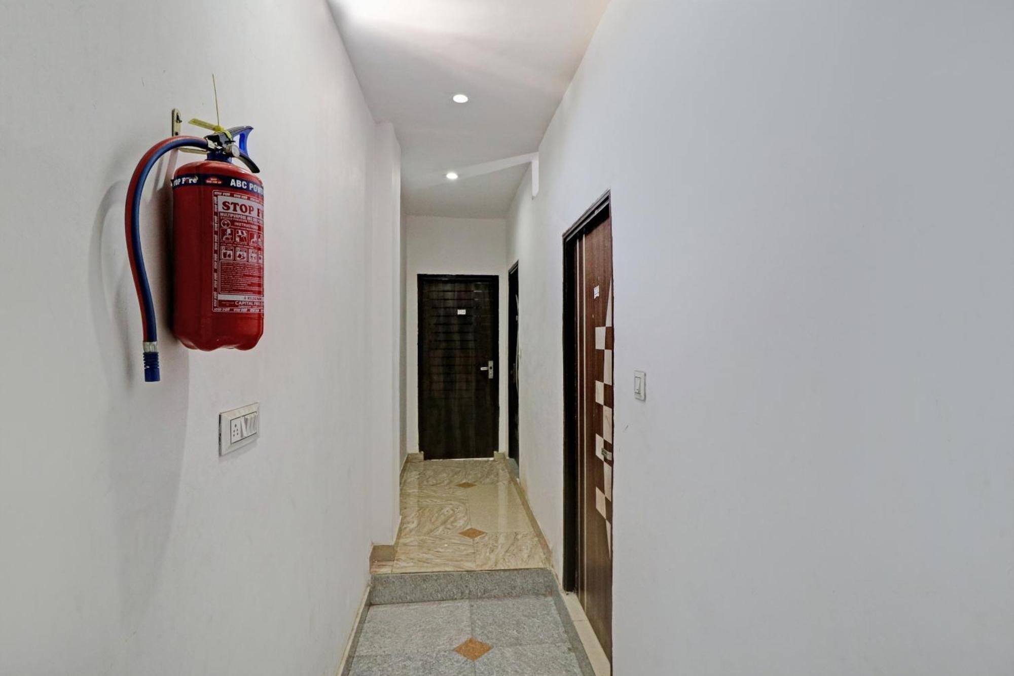 Town House Near M2k Cinema Pitampura