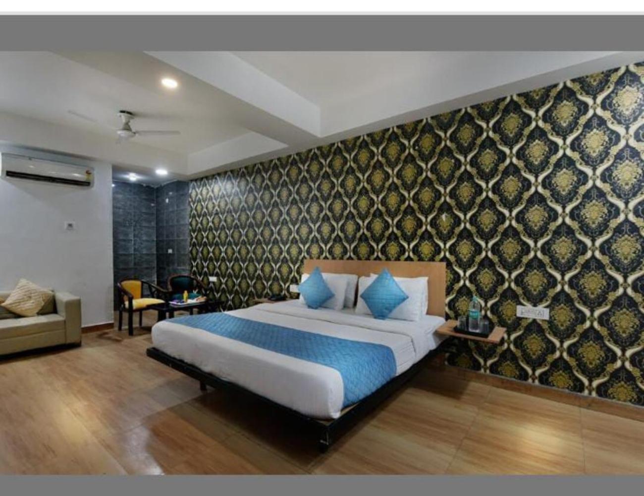 The Delhi Pride Mayur Vihar 3*
