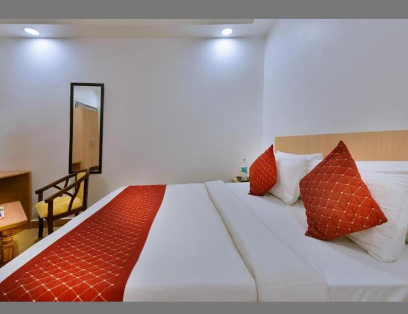 Hotel The Delhi Pride Mayur Vihar New Delhi
