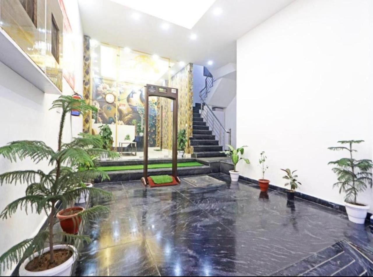 Hotel Airport De Rosewood Near Delhi Airport 4*