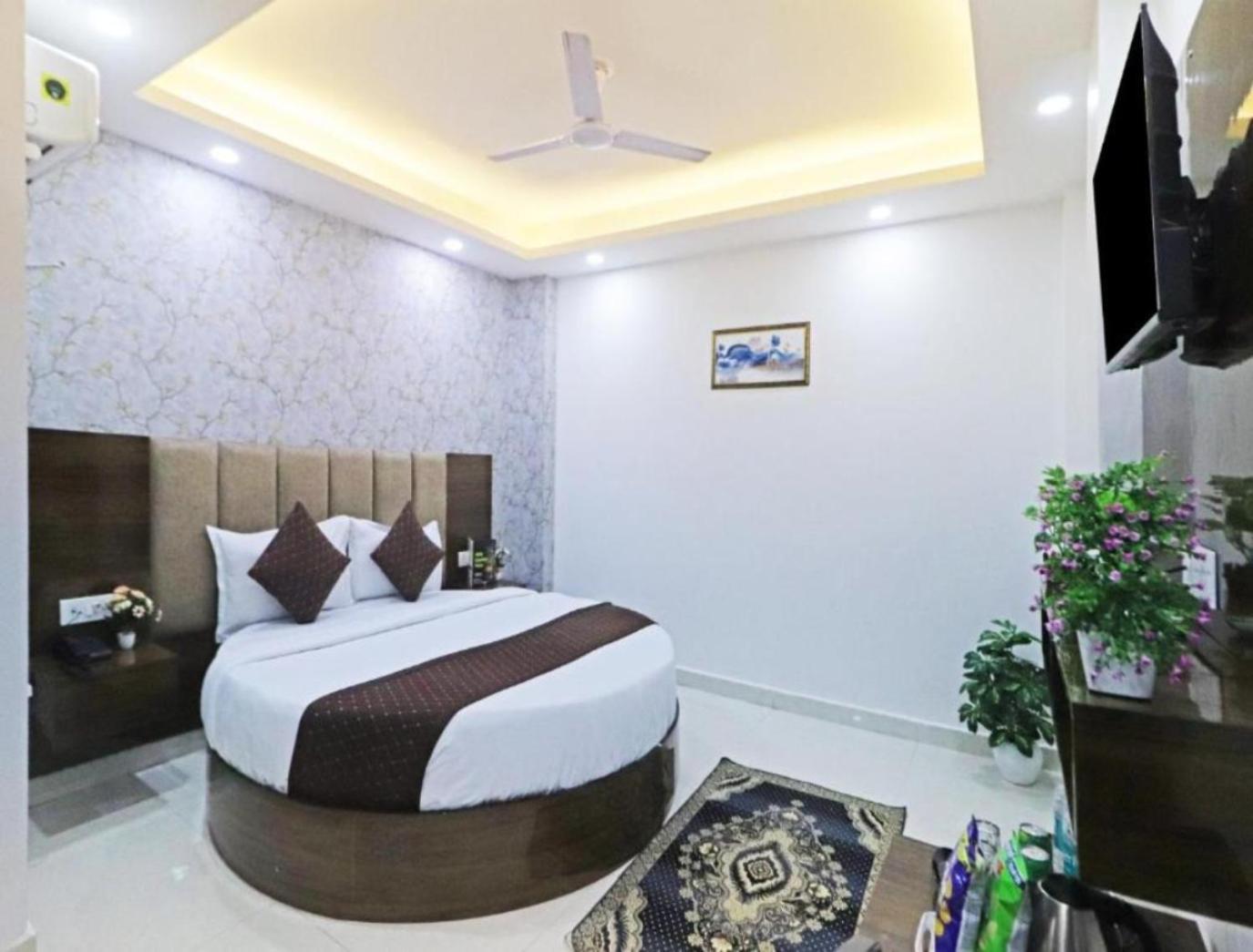 Airport De Rosewood Near Delhi Airport