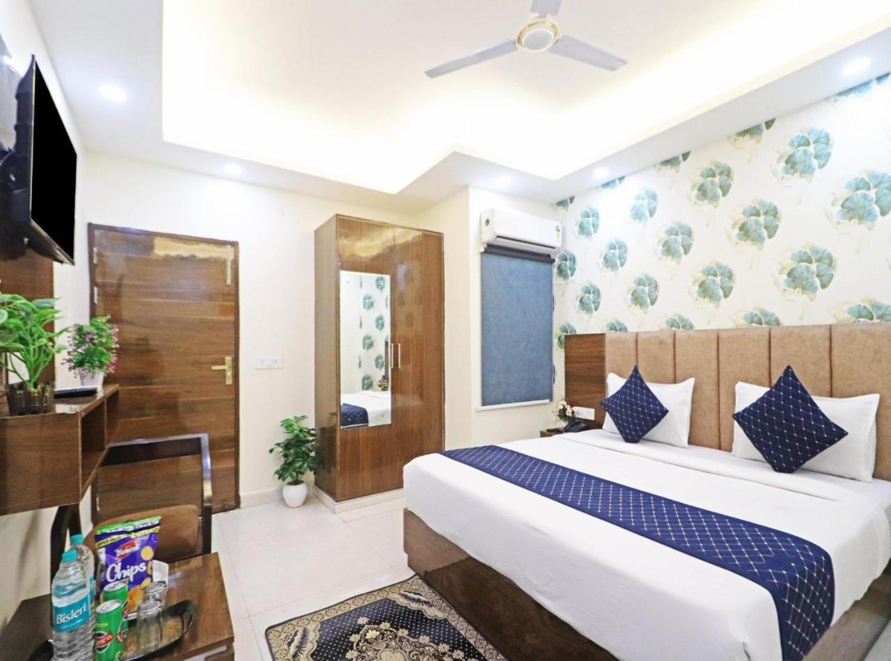 Airport De Rosewood Near Delhi Airport