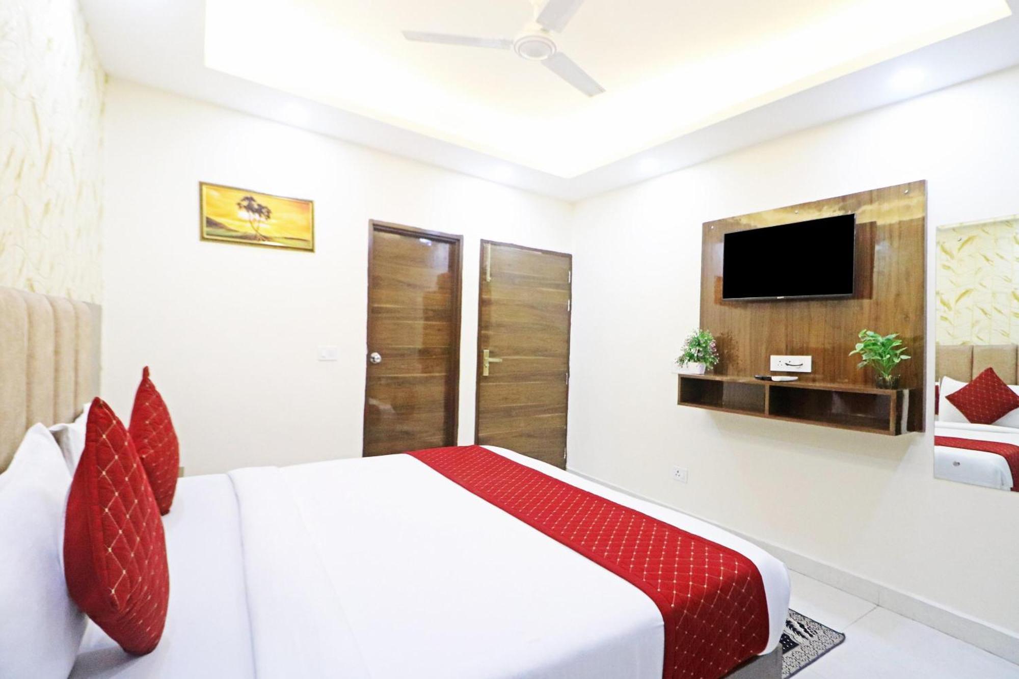 Airport De Rosewood Near Delhi Airport