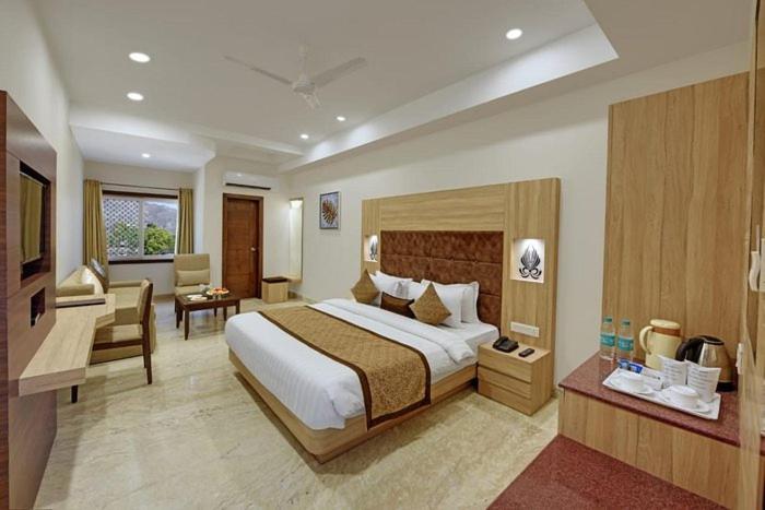 Hotel Aero Suits New Delhi