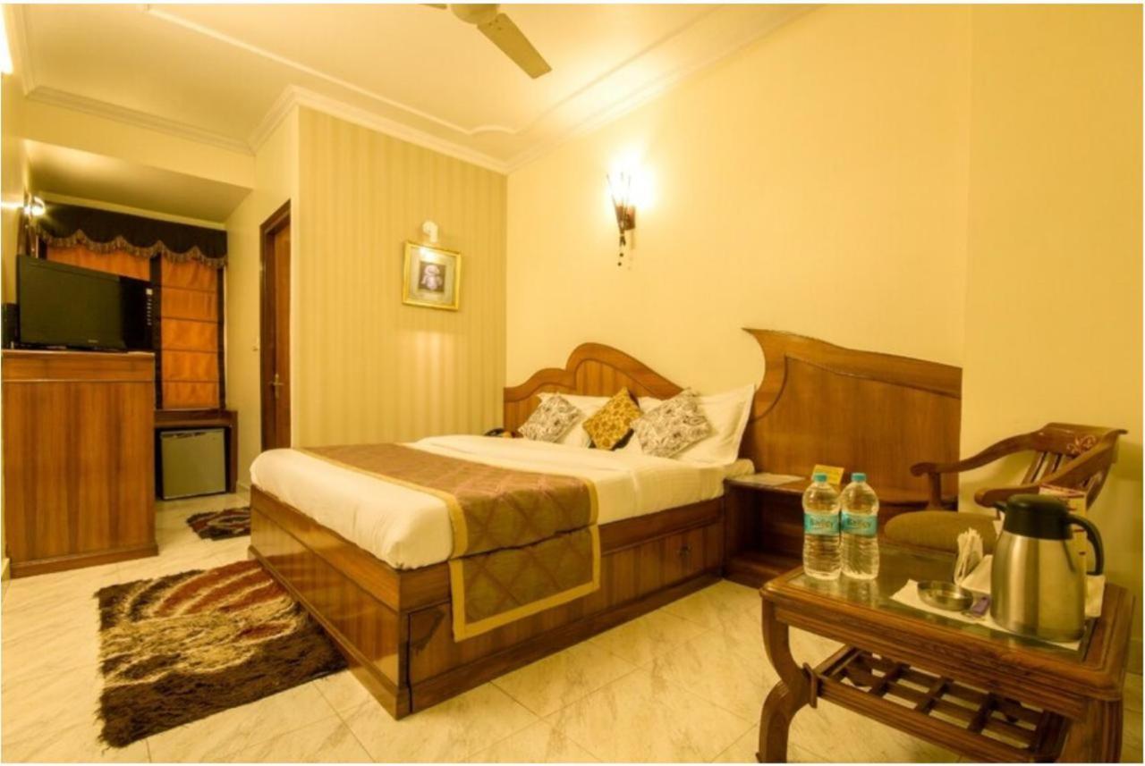 Hotel The C Park Karol Bagh Homely Atmosphere