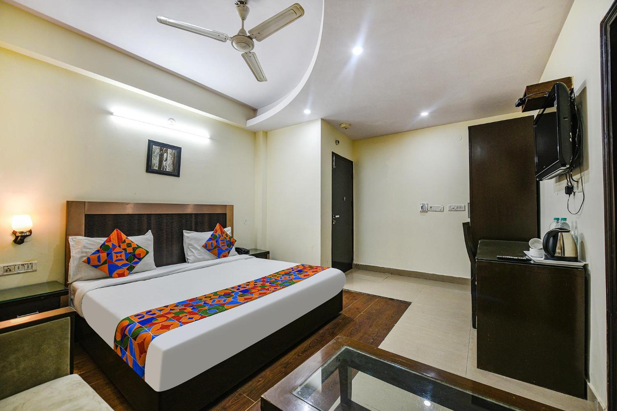 Fabhotel Swiss International Patel Nagar