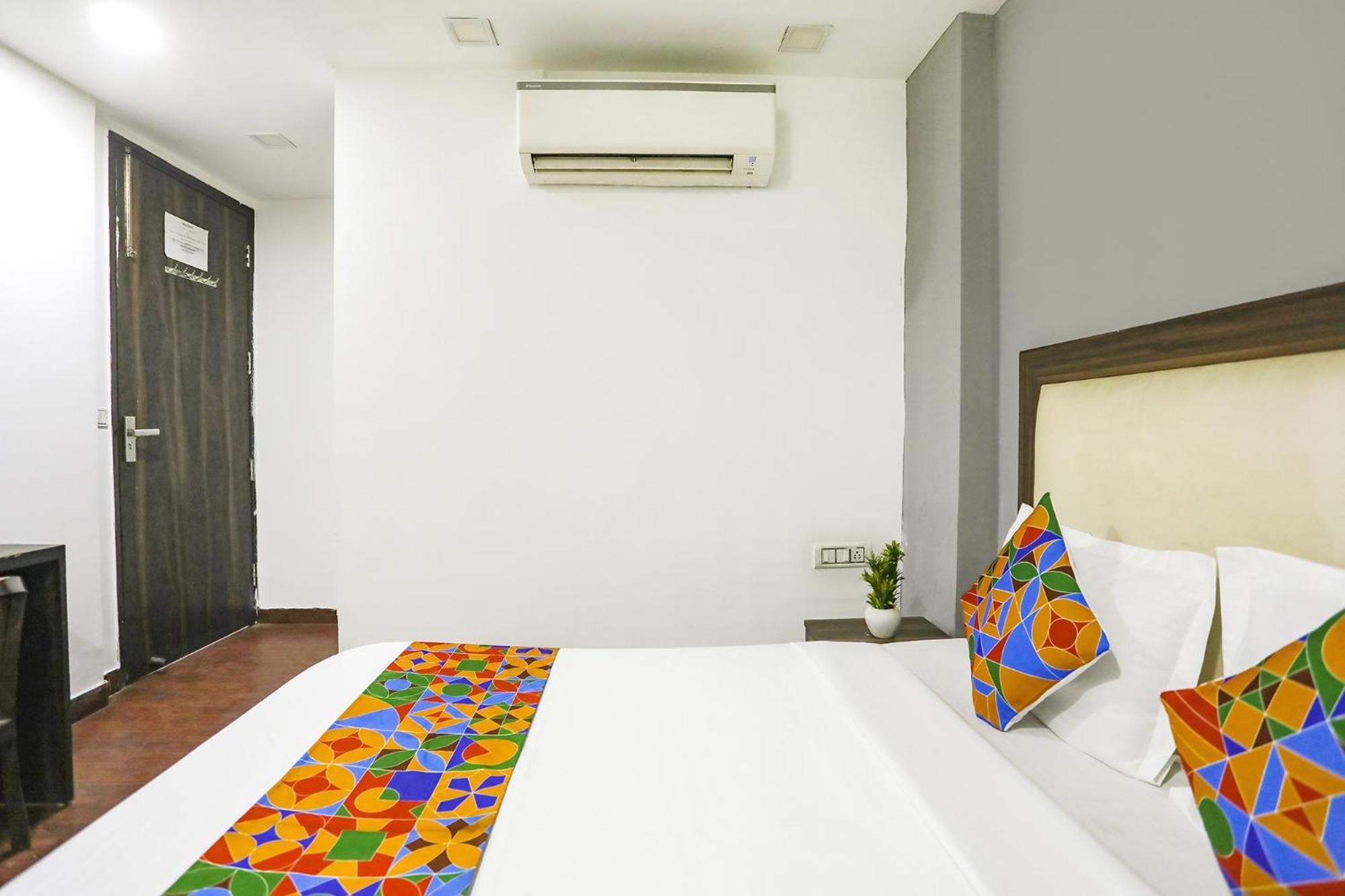 Hotel Fabexpress The Arrow