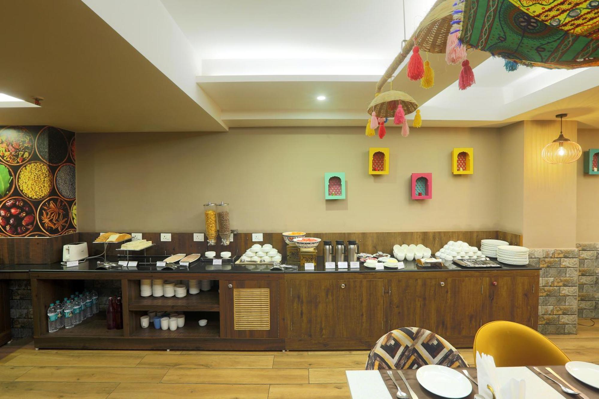 Hotel Cardinal Express Oxmo Igi Airport Delhi New Delhi