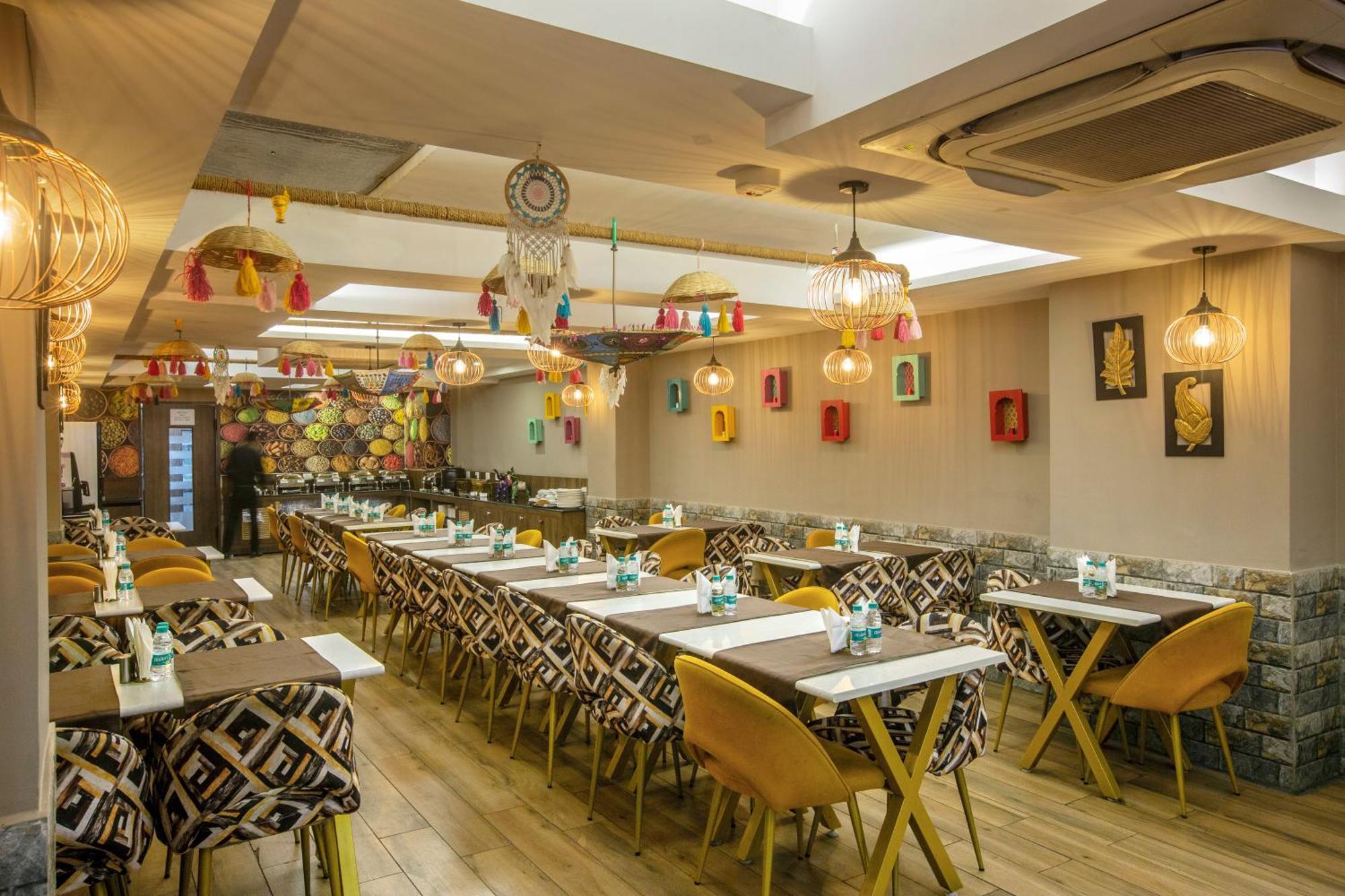 Cardinal Express Oxmo Igi Airport Delhi 4* New Delhi